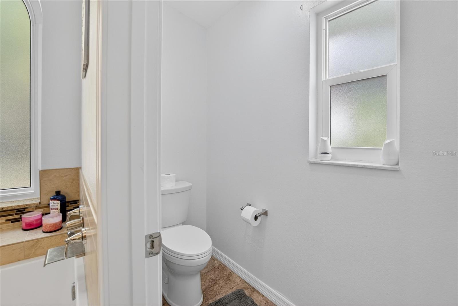 Image 24 of 48 For 1668 Allens Ridge Drive N