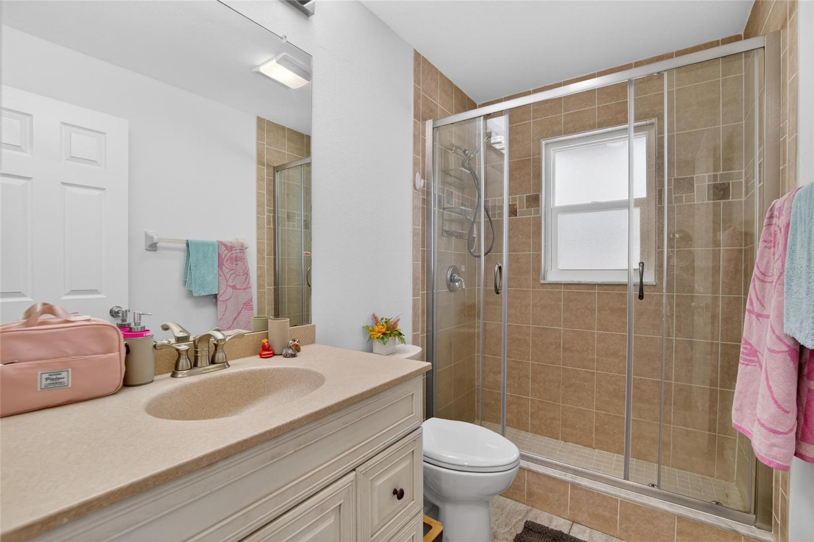 Image 32 of 48 For 1668 Allens Ridge Drive N