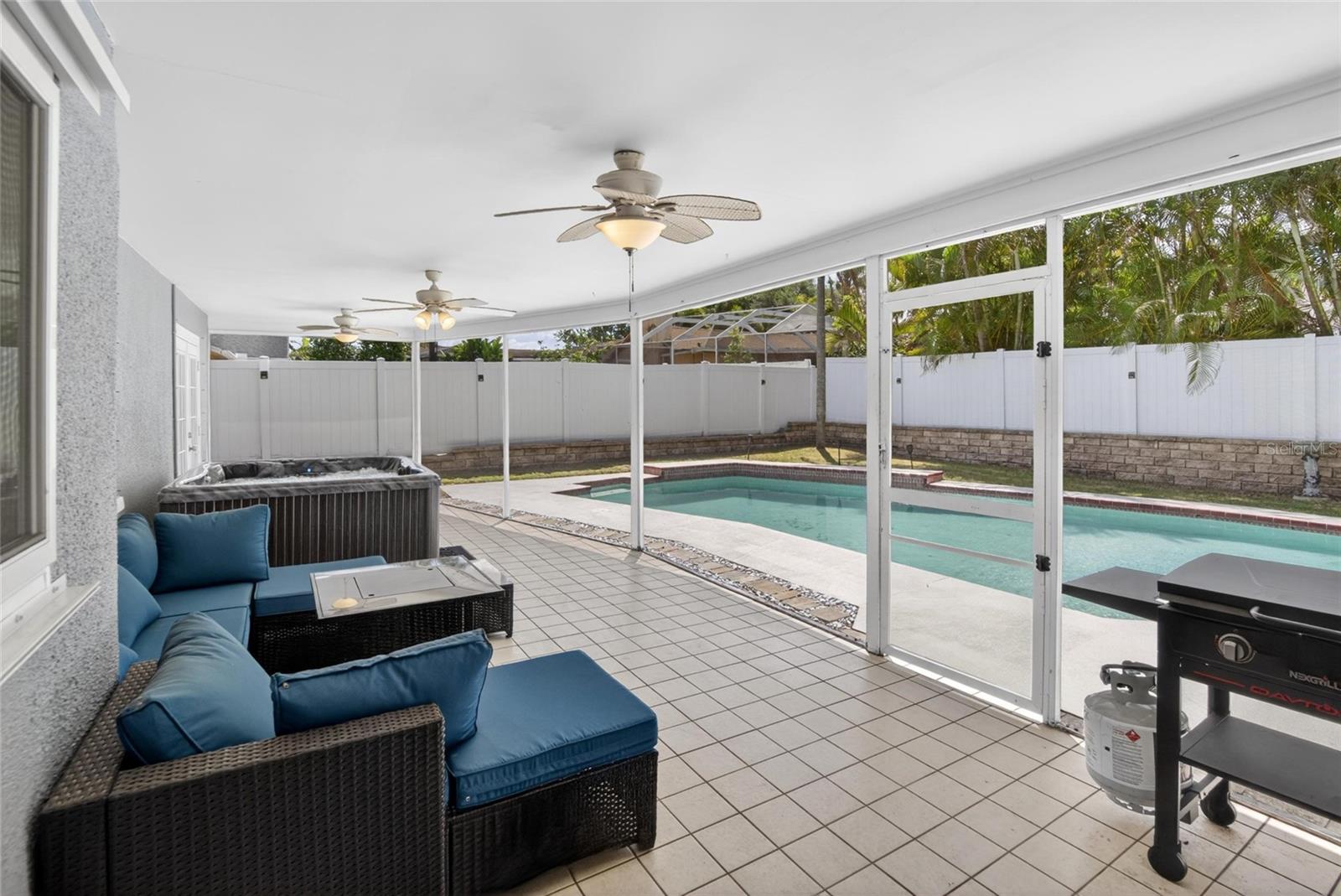 Image 35 of 48 For 1668 Allens Ridge Drive N