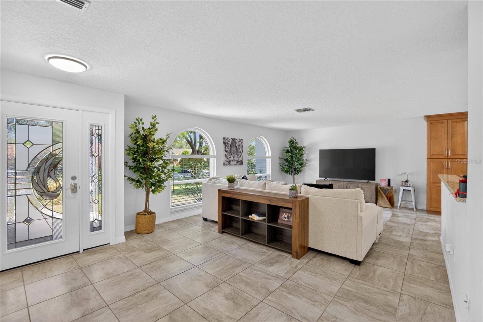 Image 4 of 48 For 1668 Allens Ridge Drive N