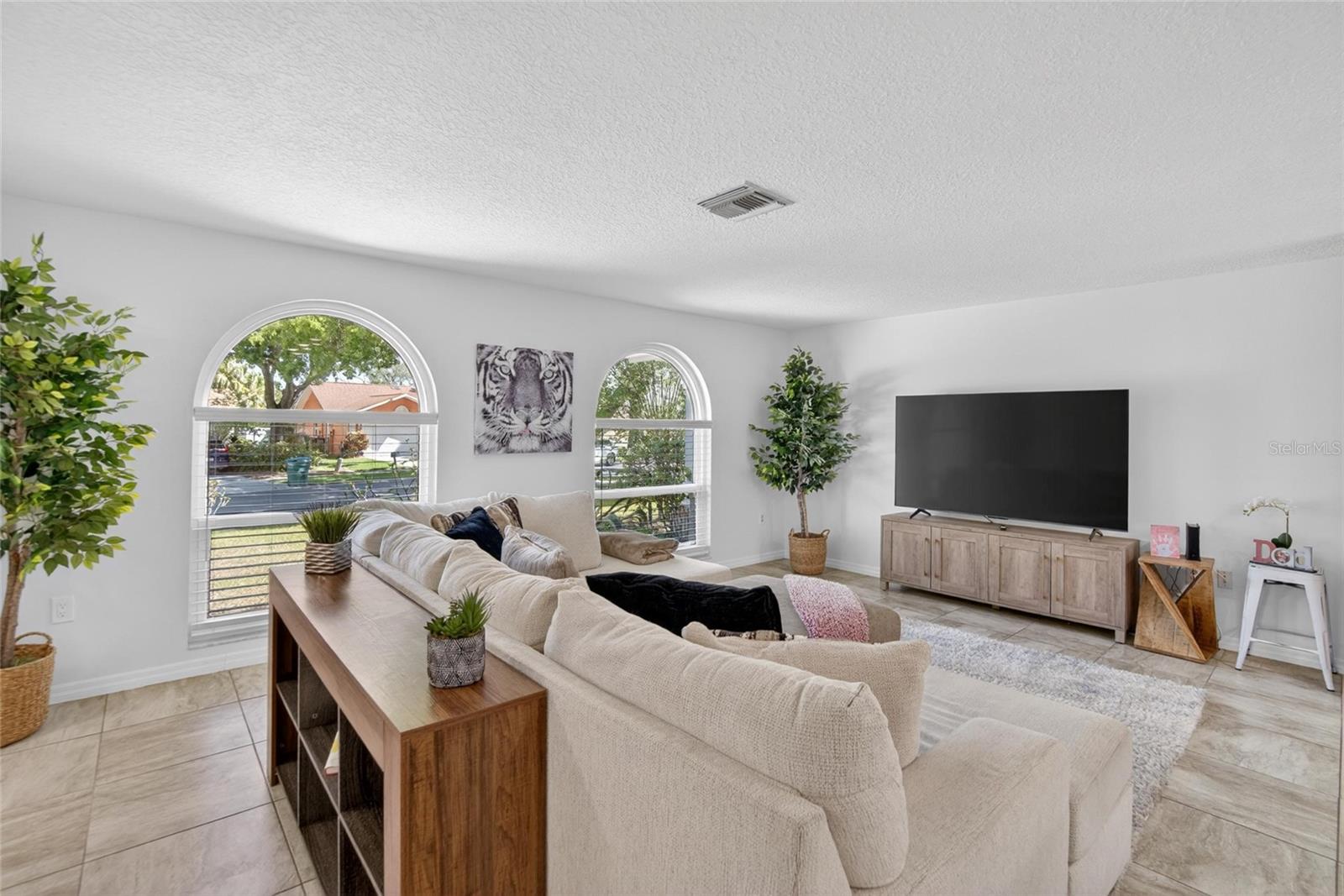 Image 6 of 48 For 1668 Allens Ridge Drive N