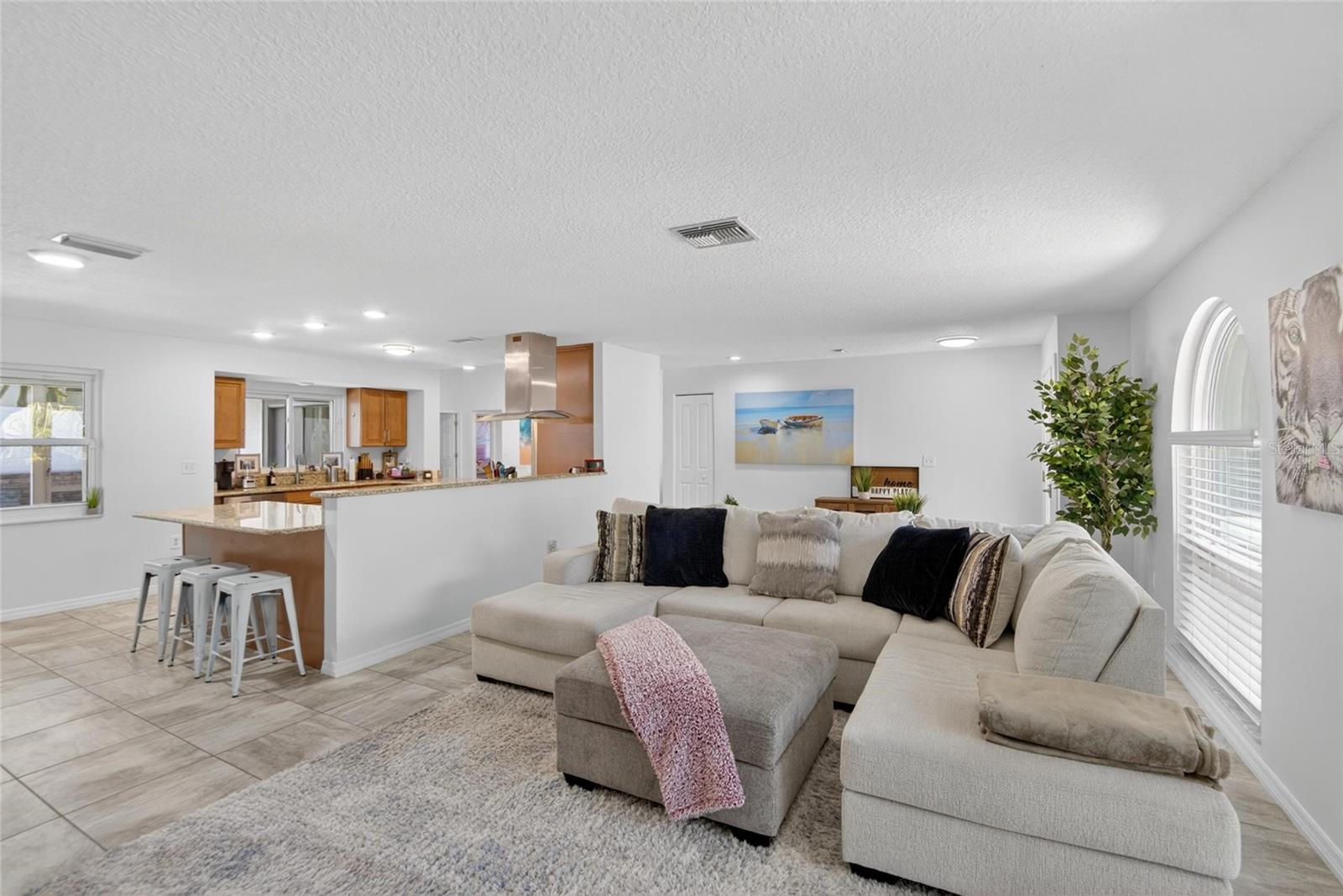 Image 7 of 48 For 1668 Allens Ridge Drive N