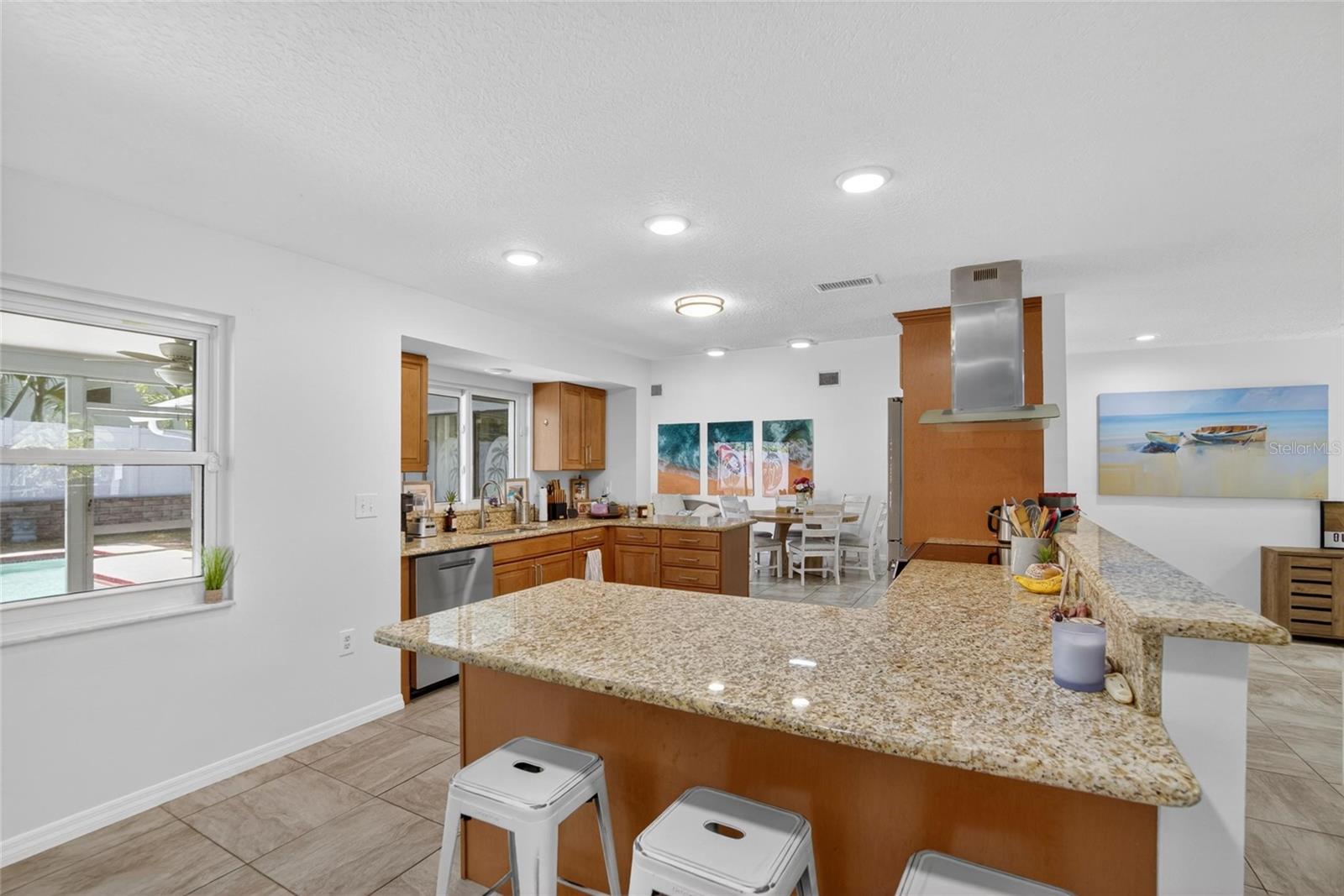 Image 9 of 48 For 1668 Allens Ridge Drive N