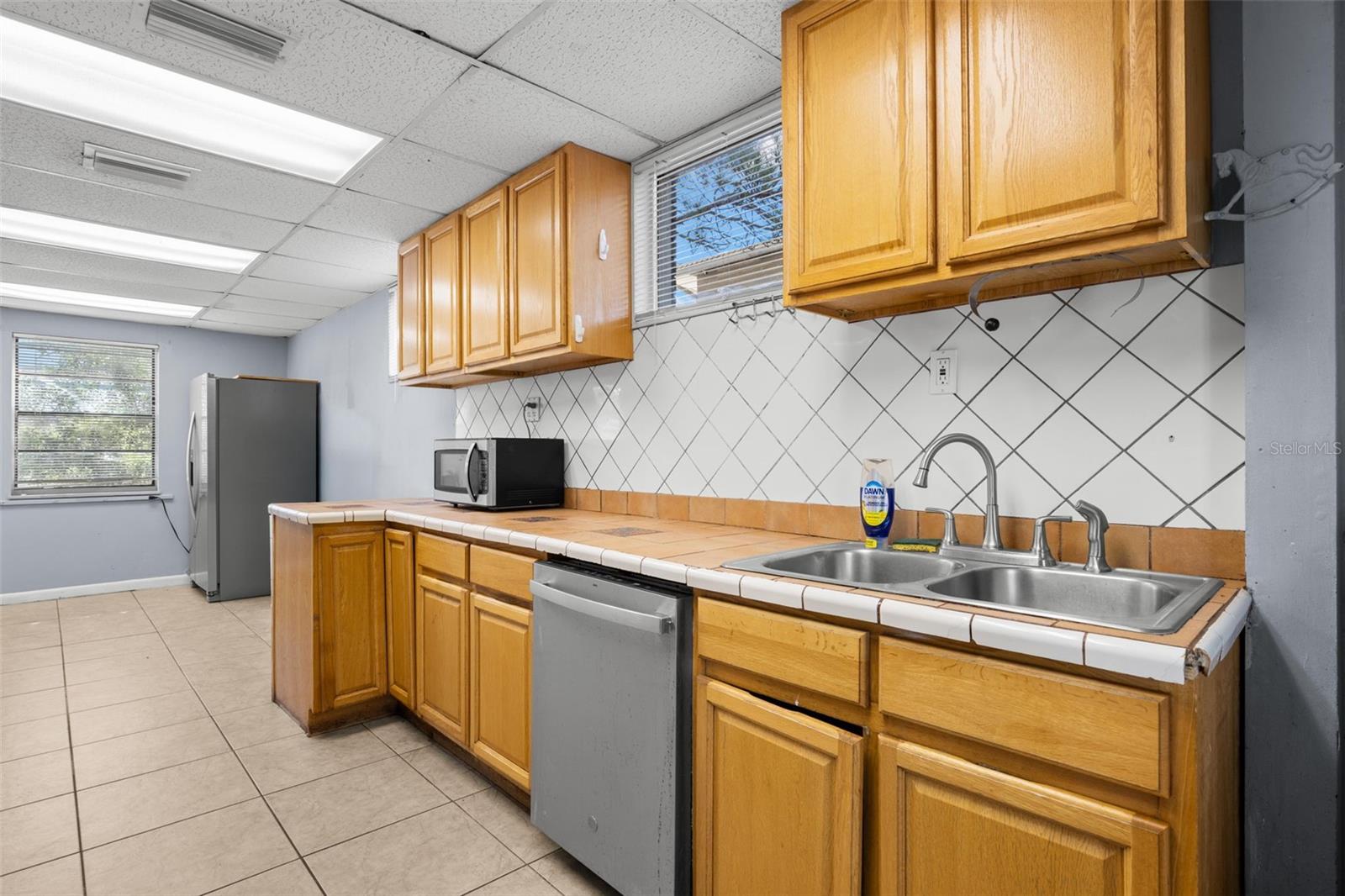 Image 16 of 30 For 110 Lincoln Avenue