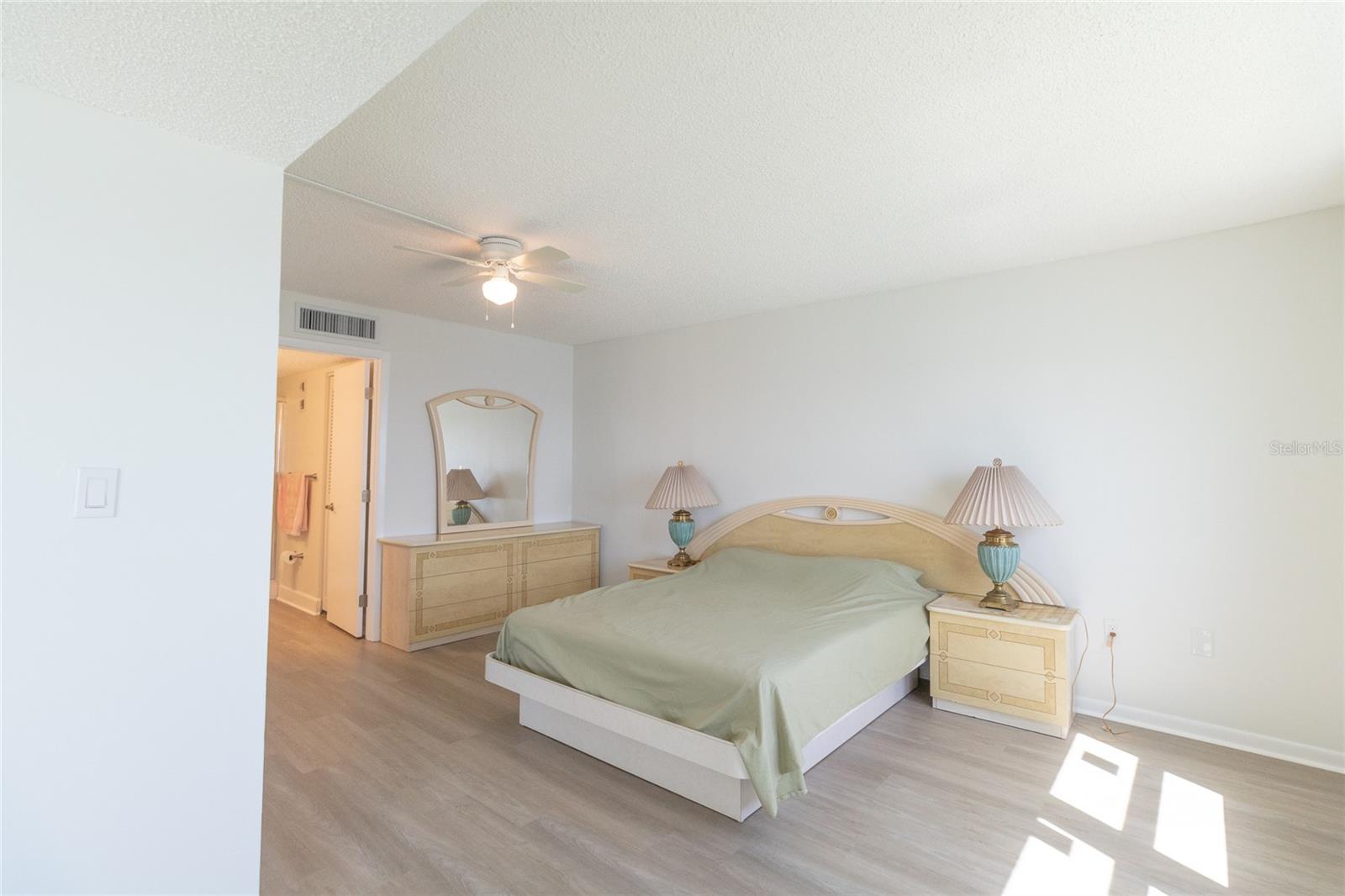 Image 12 of 36 For 5980 Shore Boulevard S 405