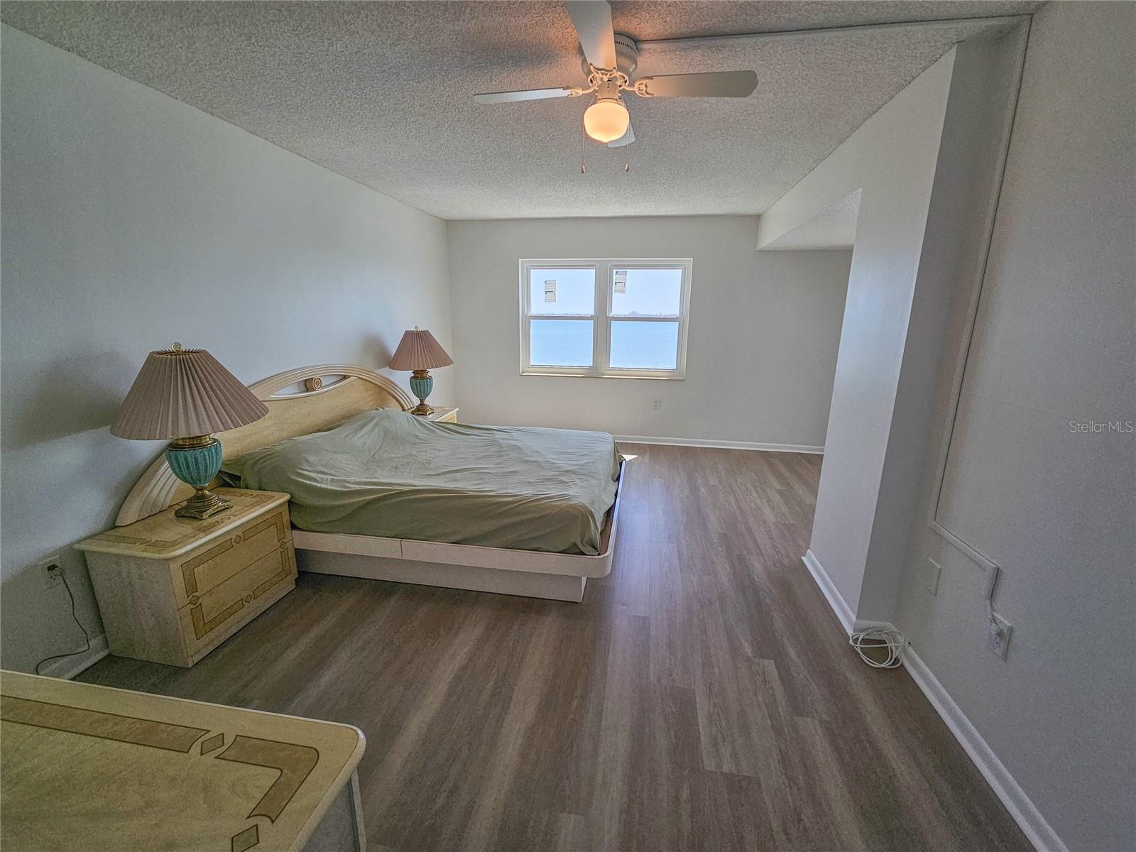 Image 14 of 36 For 5980 Shore Boulevard S 405