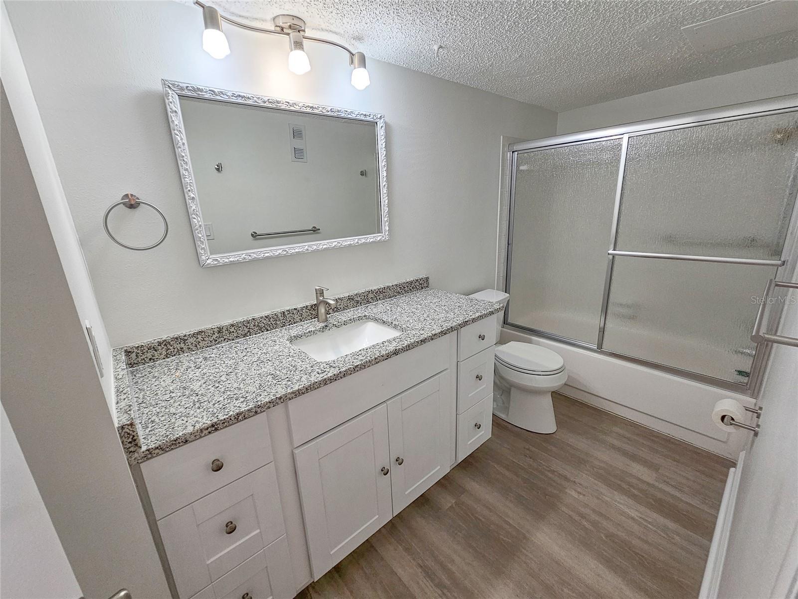 Image 18 of 36 For 5980 Shore Boulevard S 405