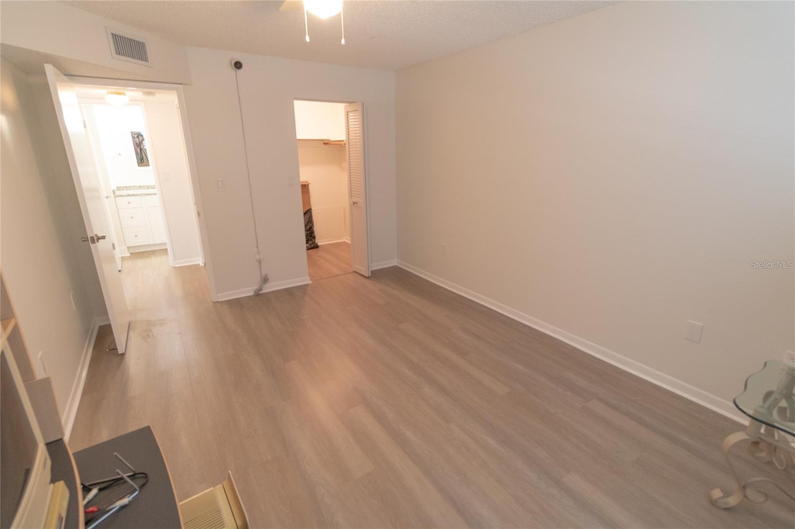 Image 20 of 36 For 5980 Shore Boulevard S 405