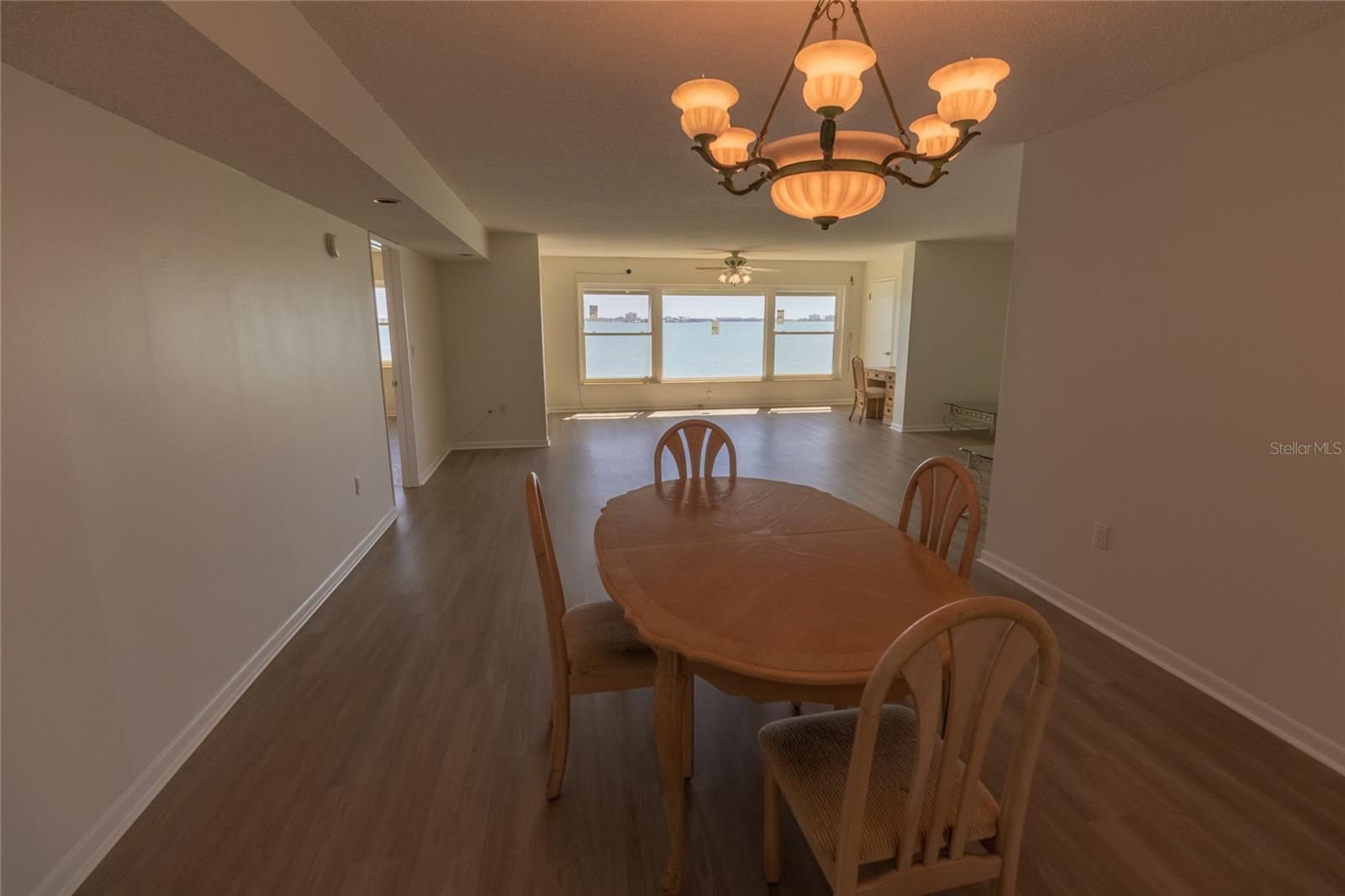 Image 6 of 36 For 5980 Shore Boulevard S 405