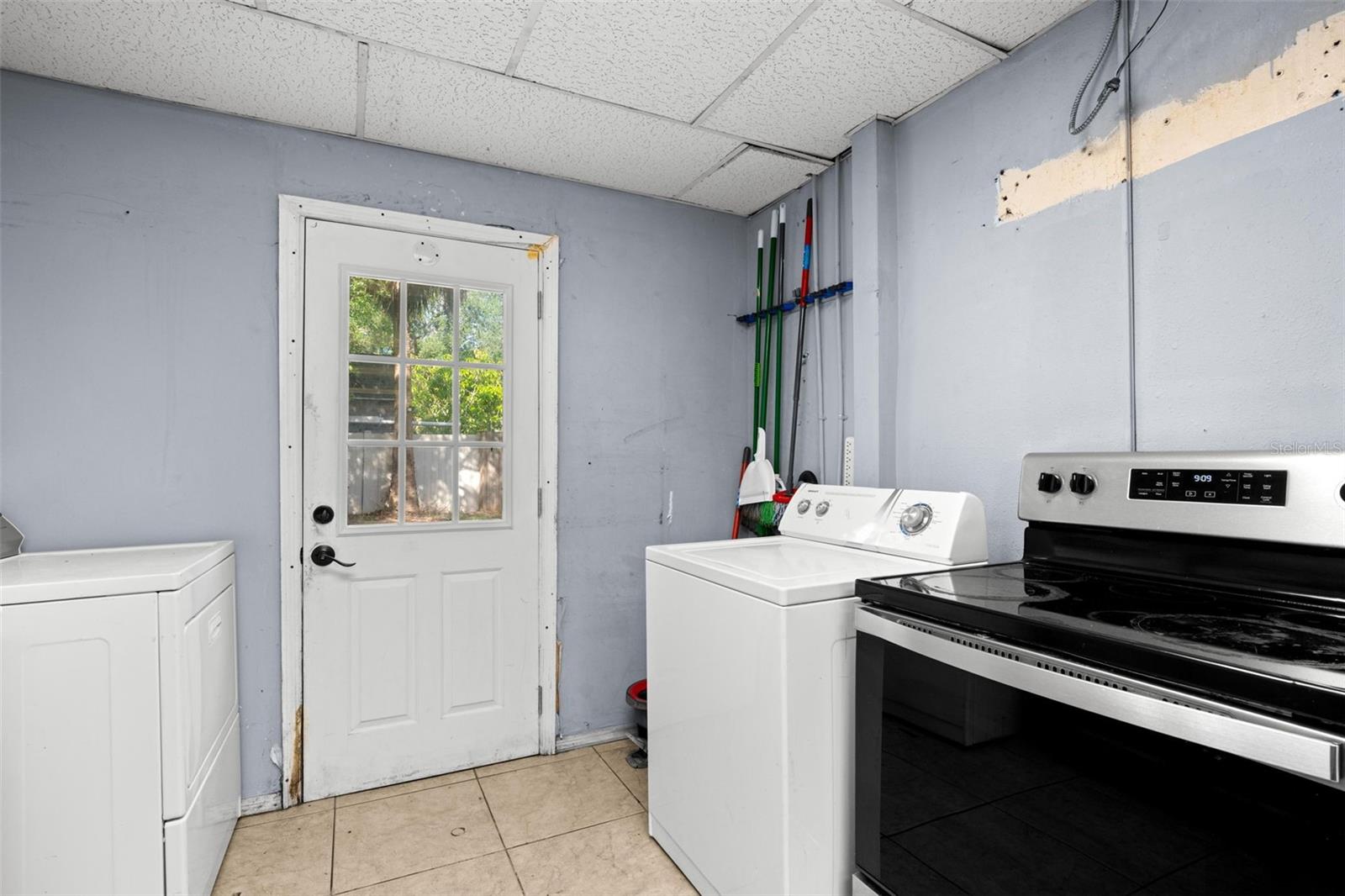 Image 12 of 31 For 110 Lincoln Avenue