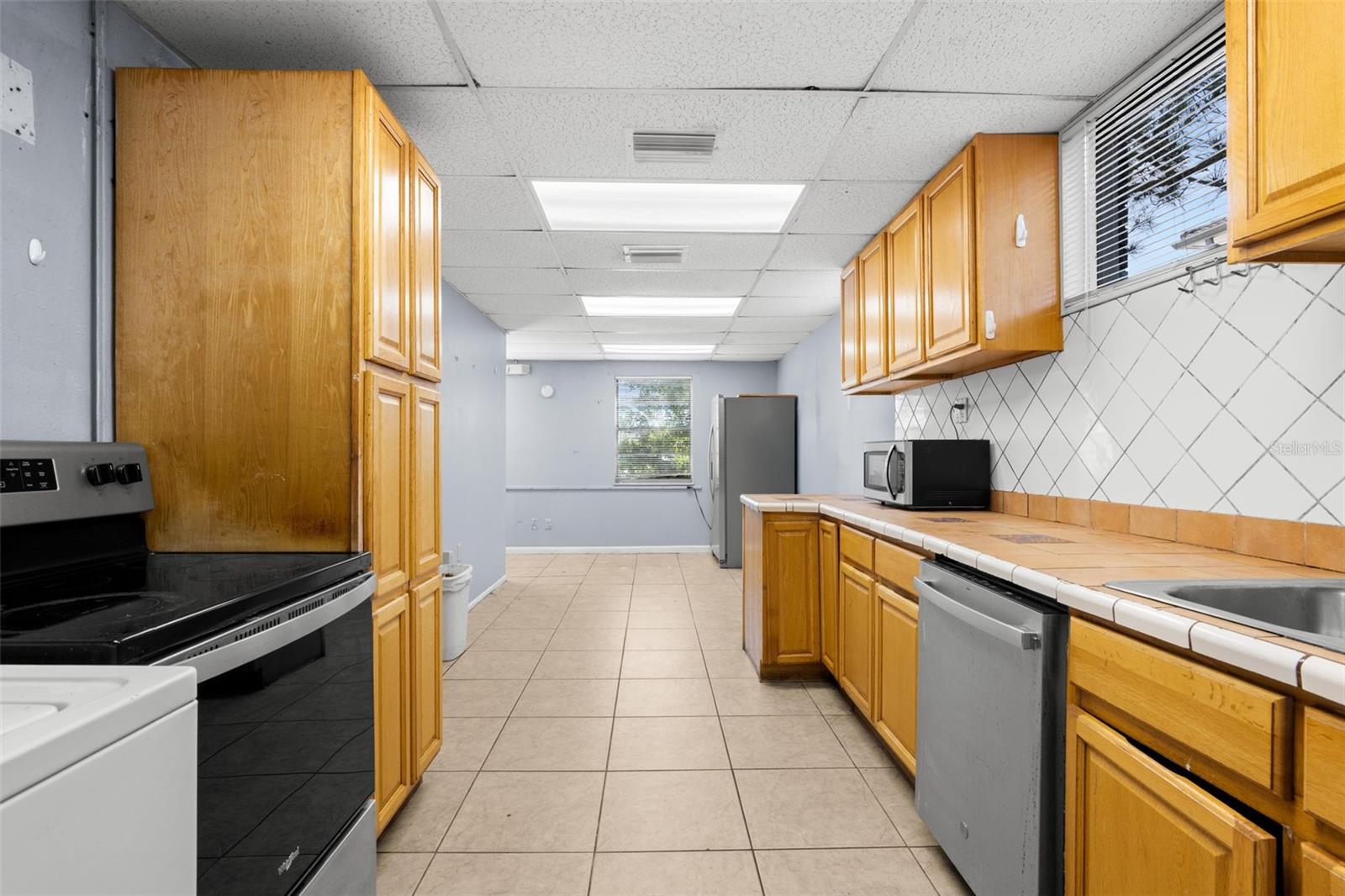 Image 13 of 31 For 110 Lincoln Avenue