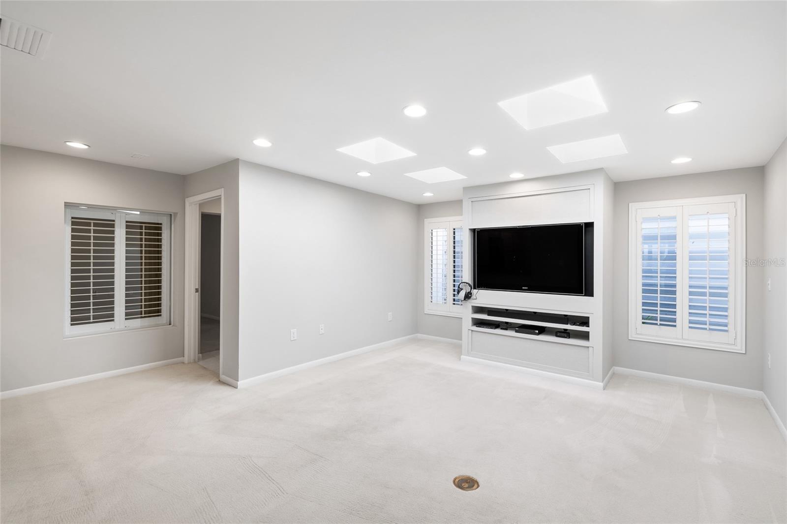 Image 20 of 47 For 4168 Northmeadow Circle