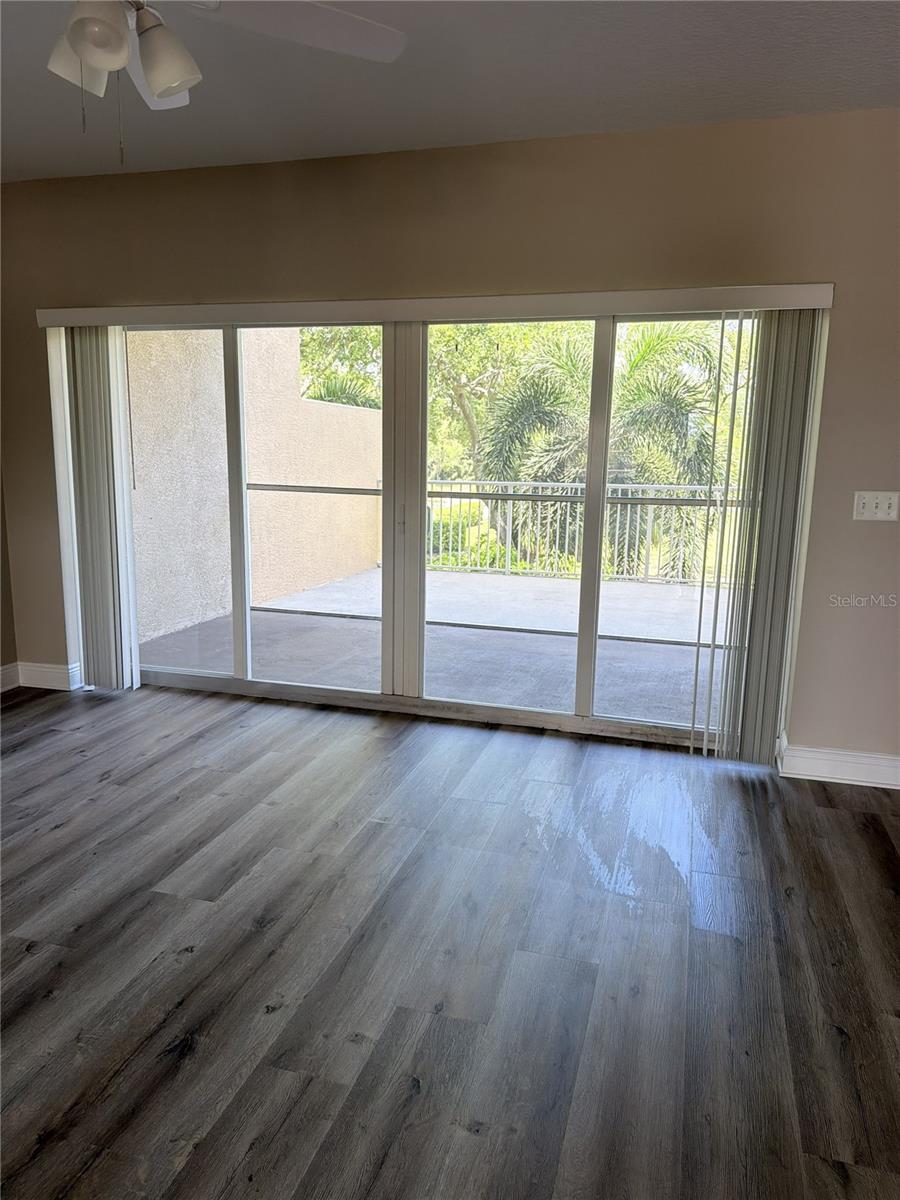 Image 4 of 6 For 960 Starkey Road 5105