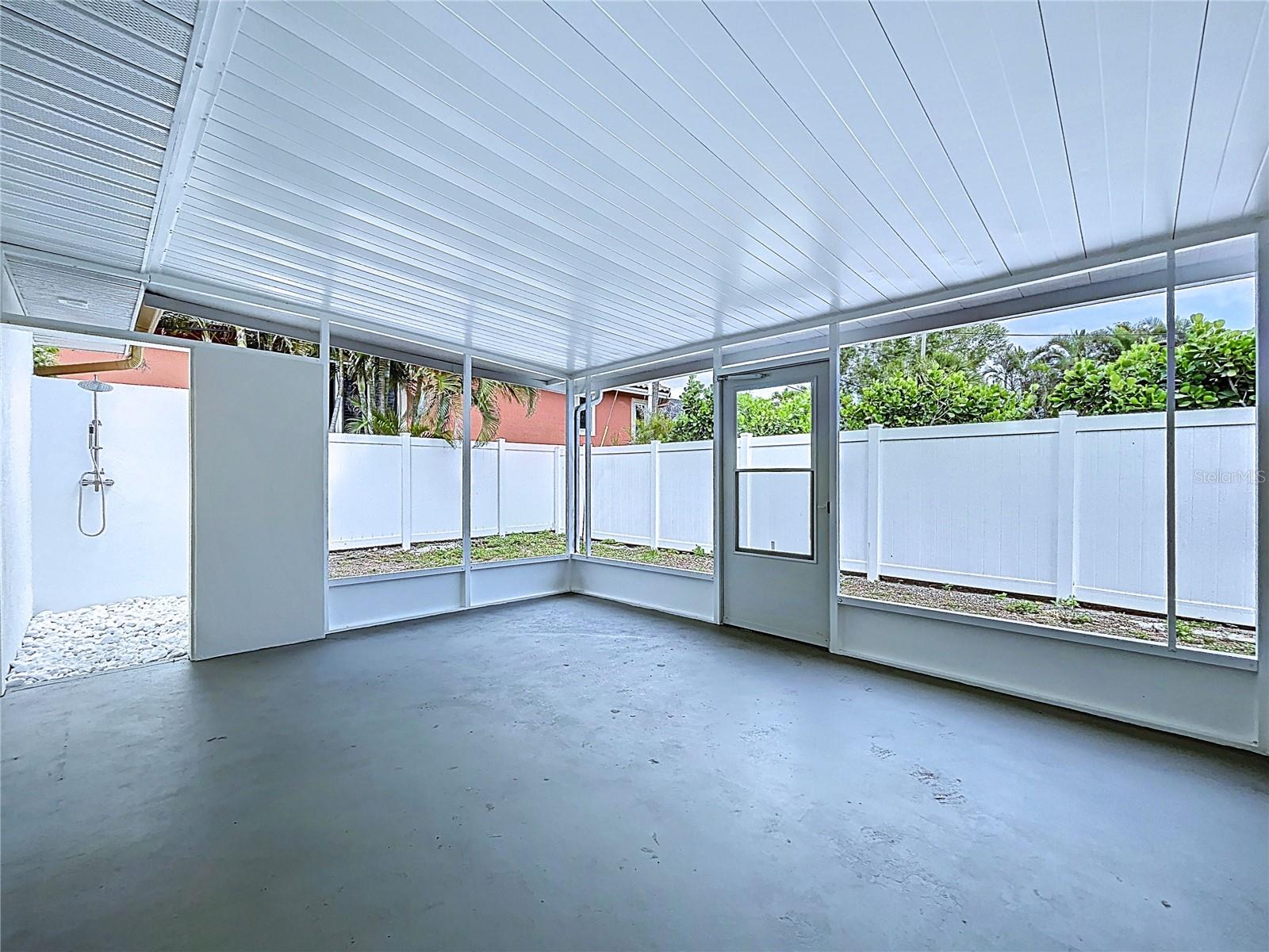 Image 31 of 87 For 1401 Gulf Boulevard