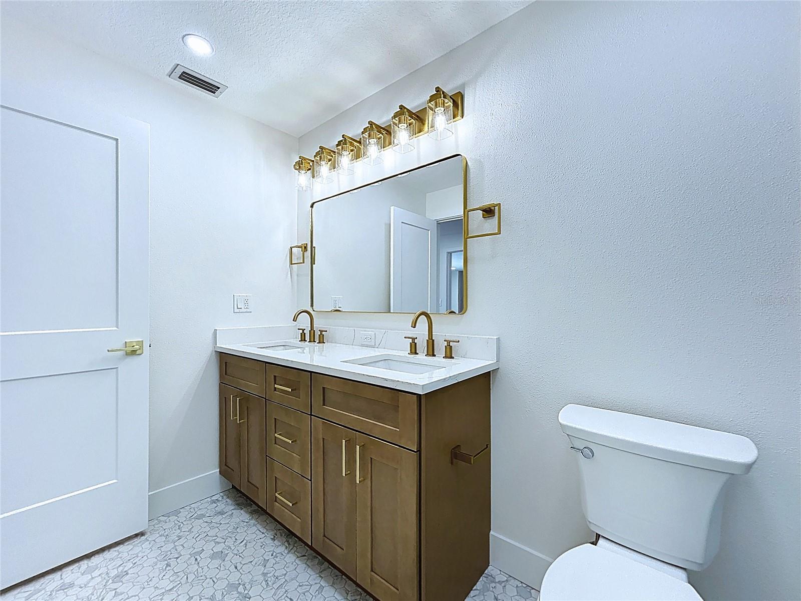 Image 51 of 87 For 1401 Gulf Boulevard