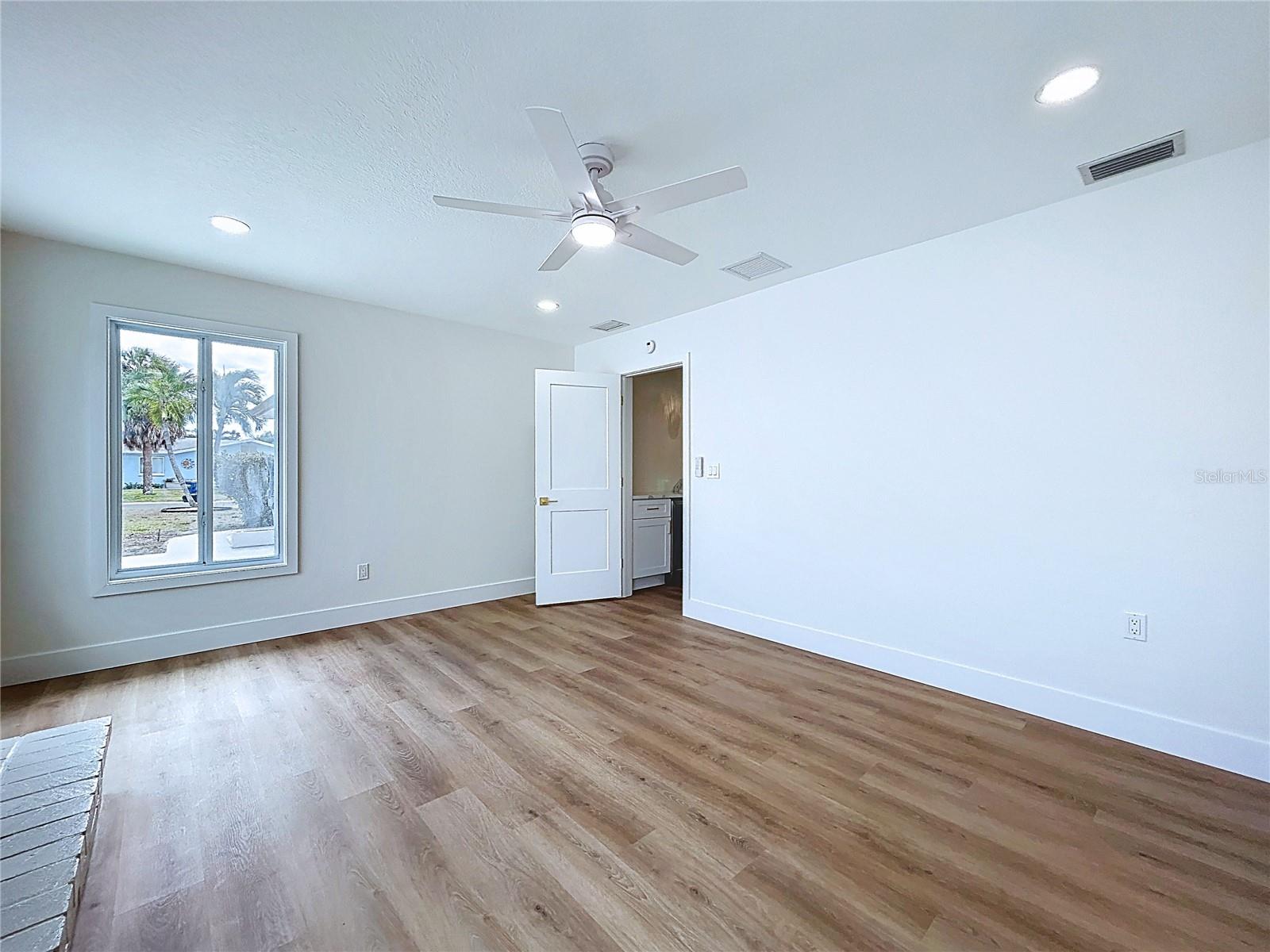 Image 55 of 87 For 1401 Gulf Boulevard