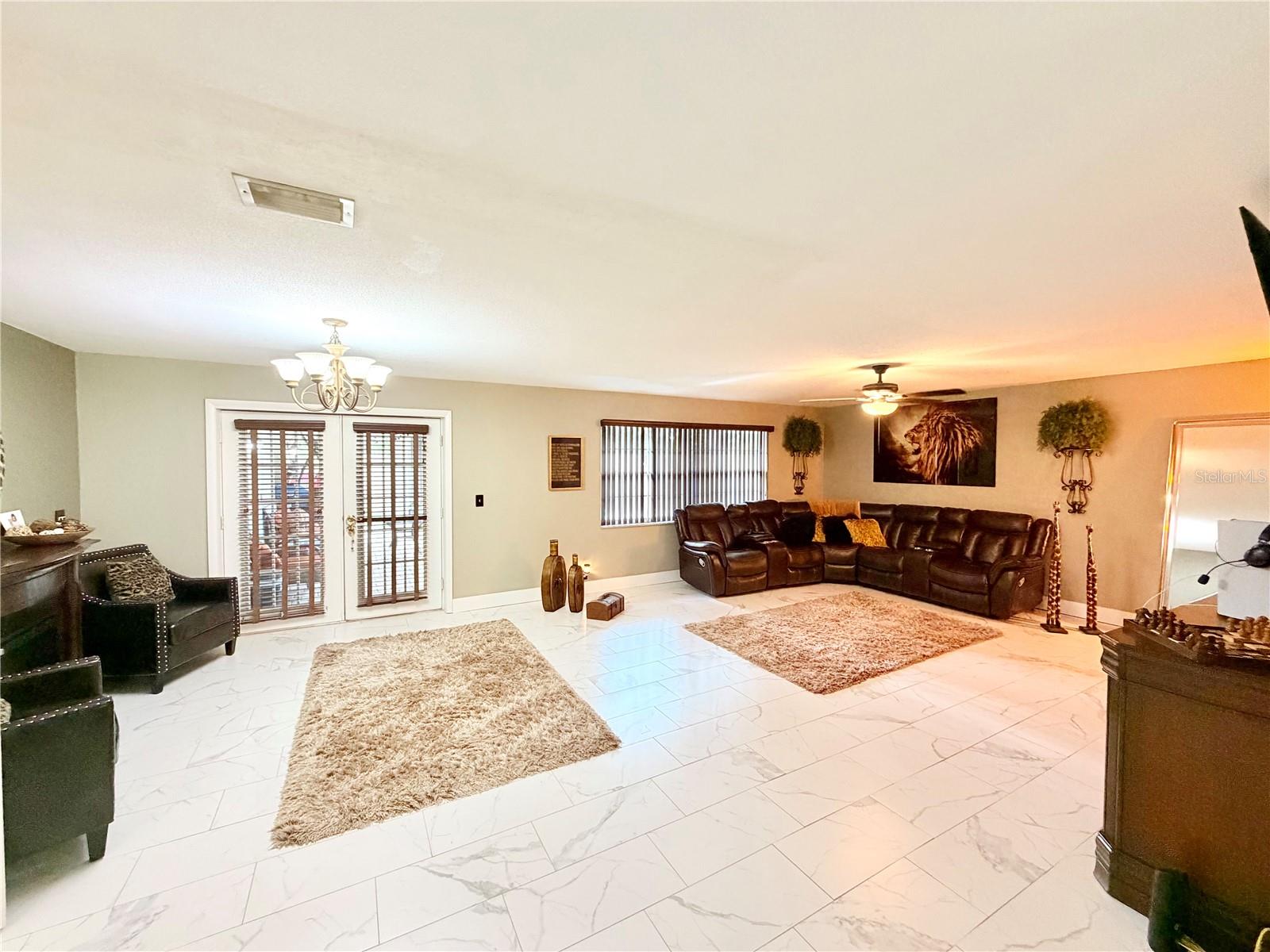 Image 13 of 41 For 1880 Oak Forest Drive E