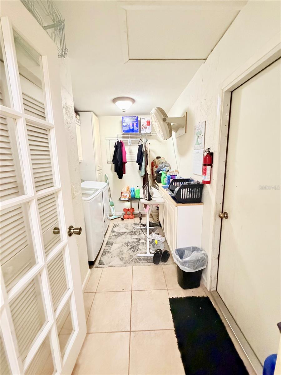 Image 29 of 41 For 1880 Oak Forest Drive E