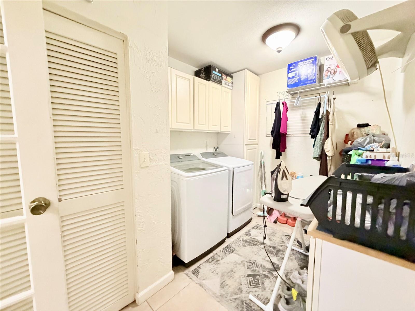 Image 30 of 41 For 1880 Oak Forest Drive E