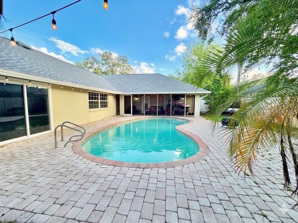 Image 40 of 41 For 1880 Oak Forest Drive E