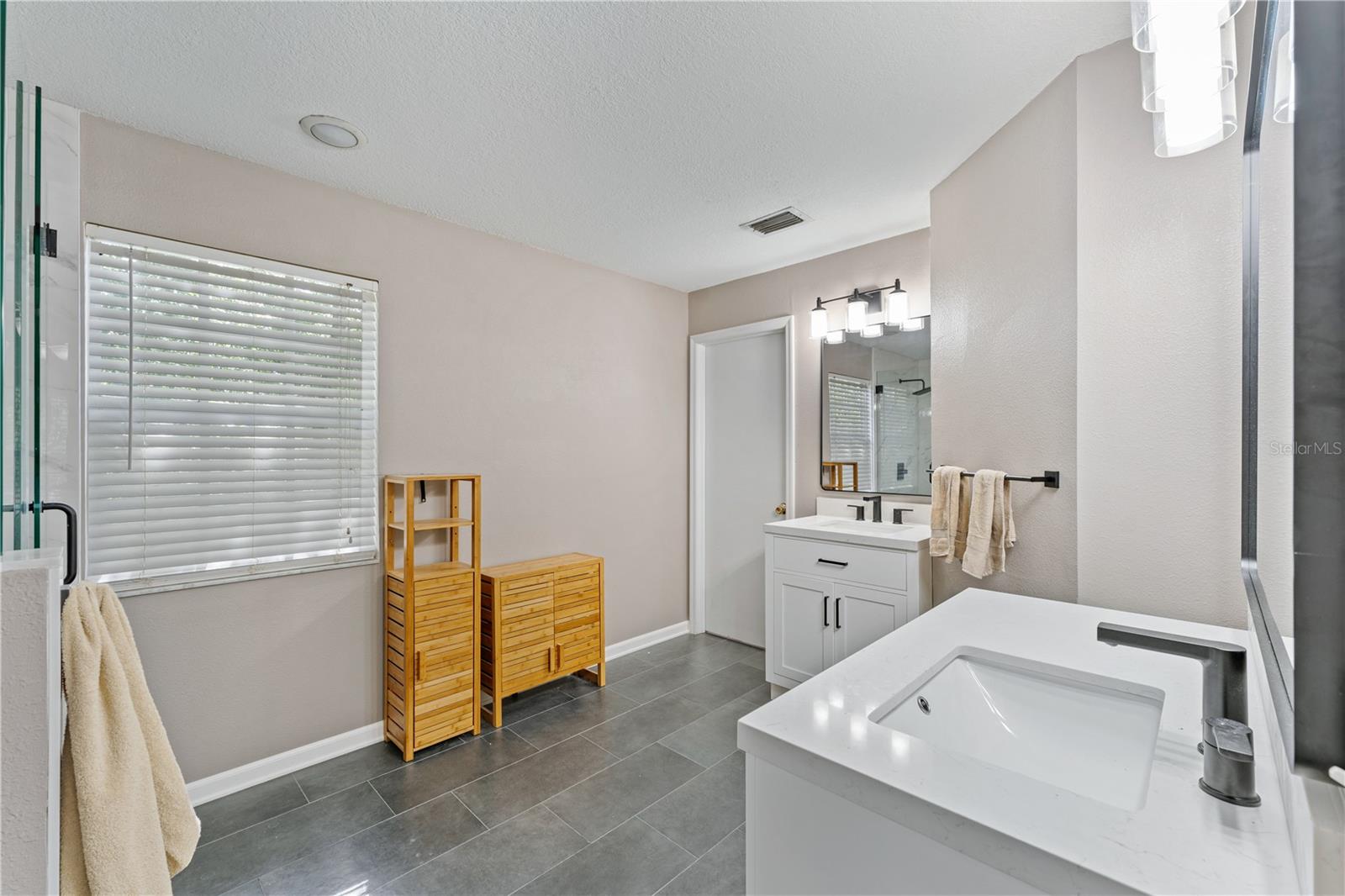 Image 19 of 56 For 9758 Fox Hollow Road