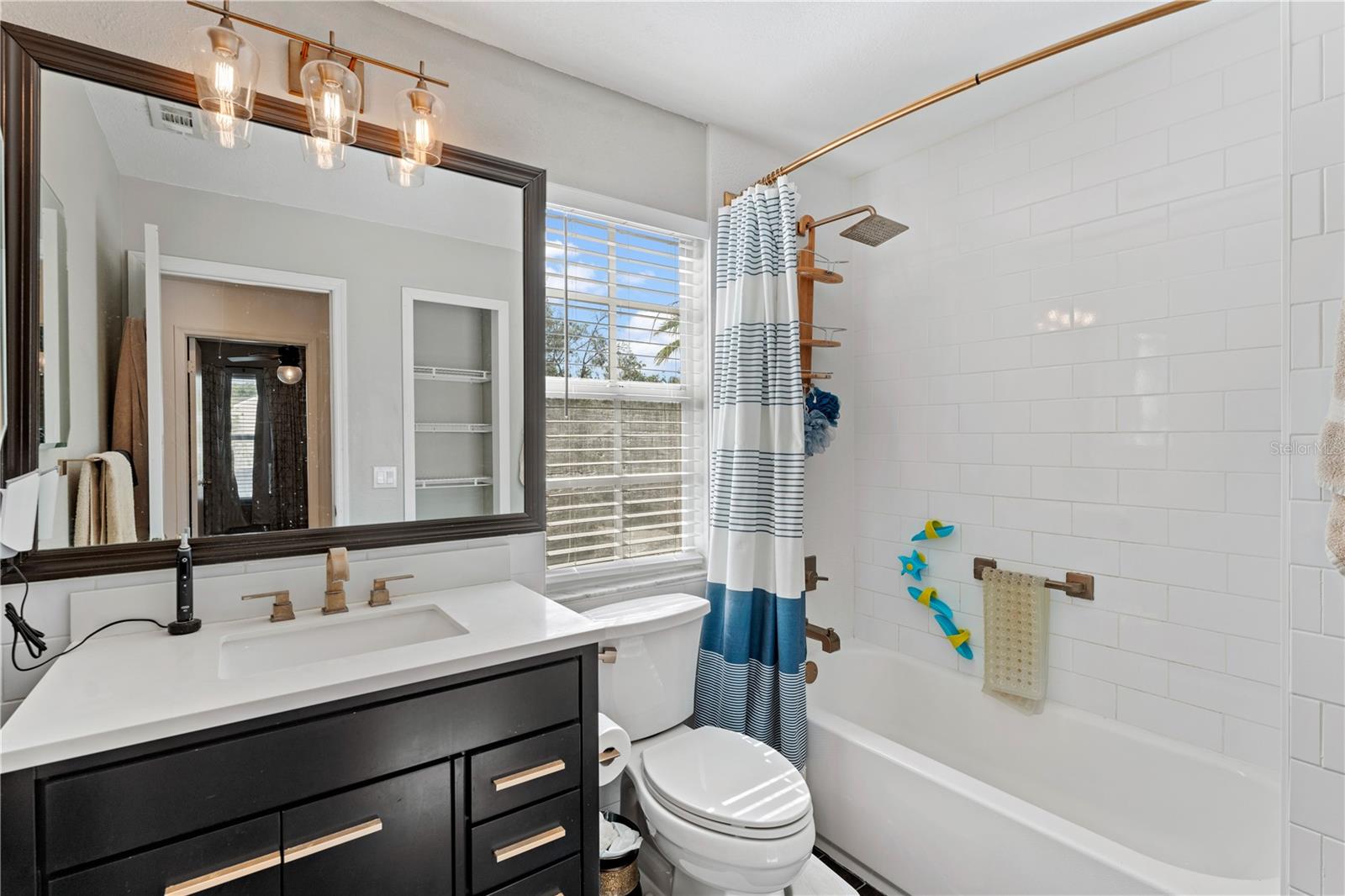 Image 29 of 56 For 9758 Fox Hollow Road