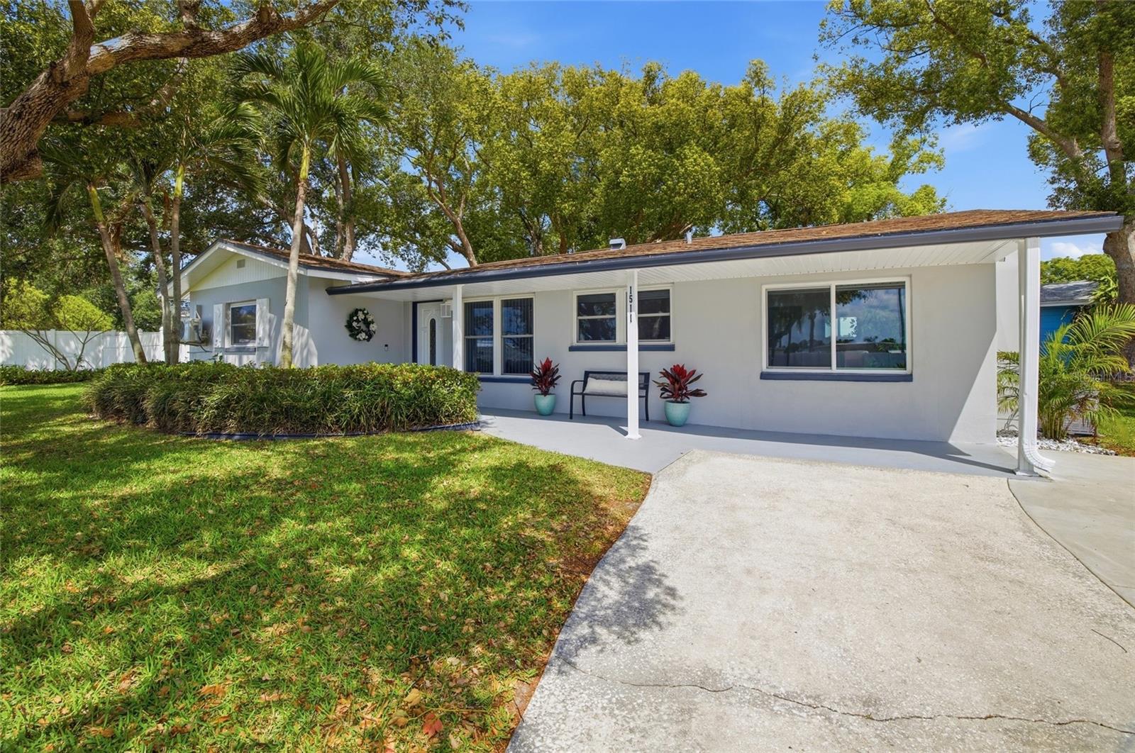 Details for 1511 4th Street Sw, LARGO, FL 33770