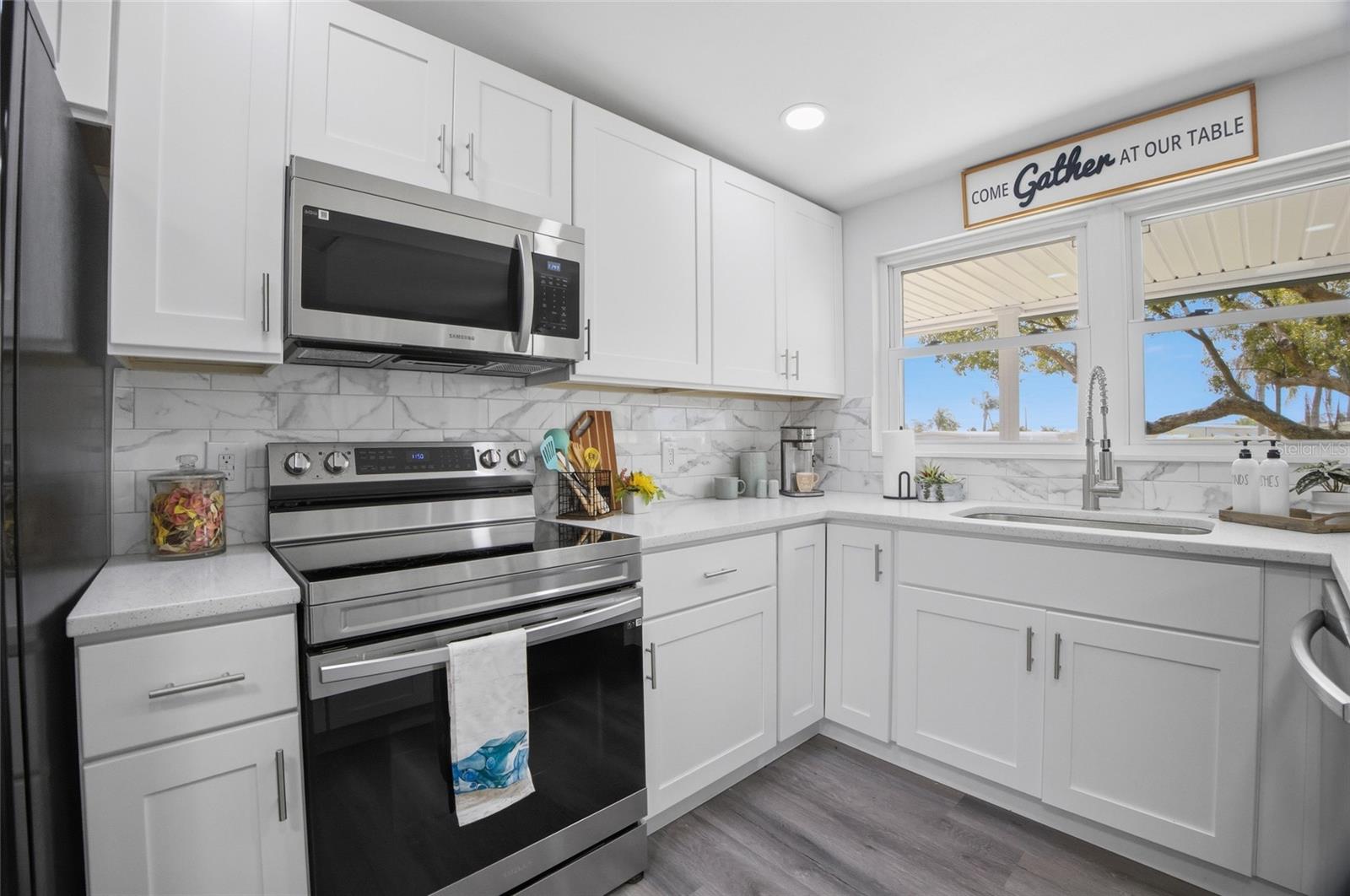 Image 11 of 38 For 1511 4th Street Sw