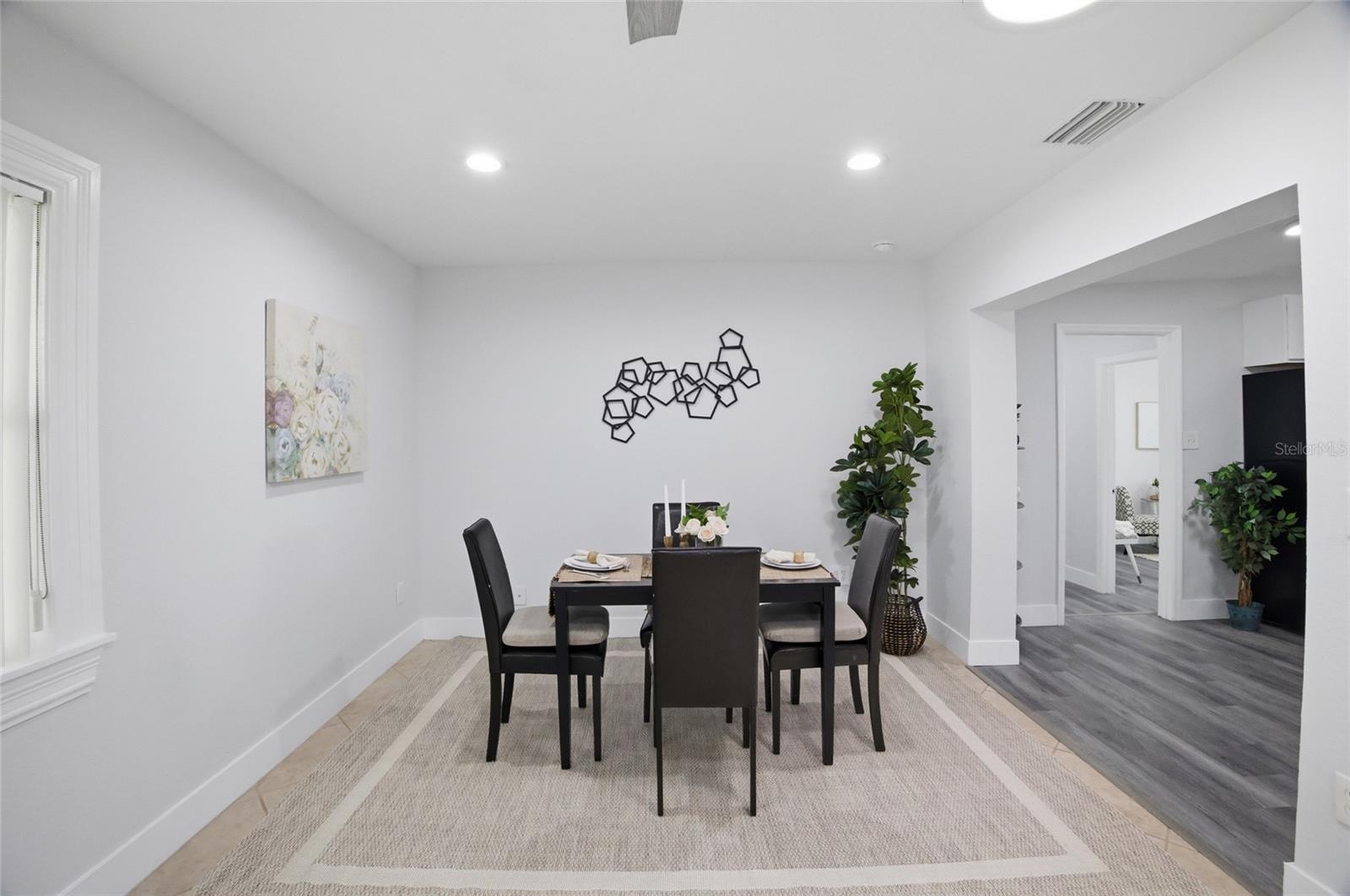 Image 12 of 38 For 1511 4th Street Sw