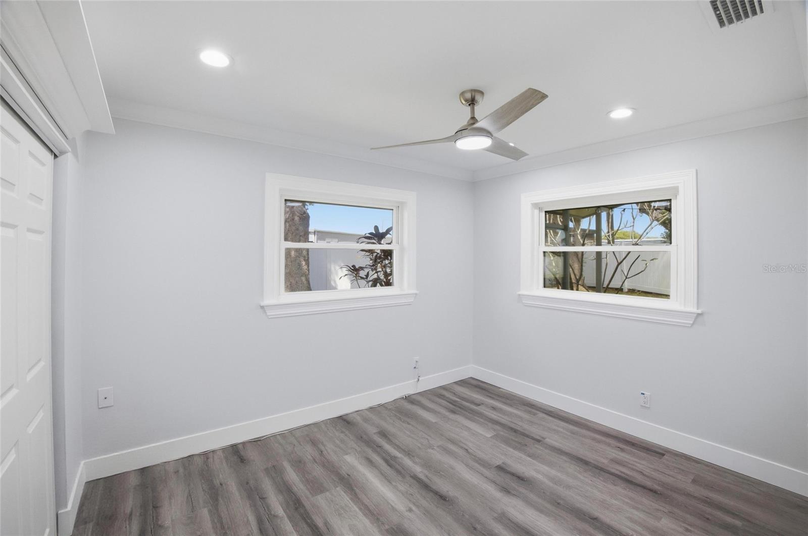 Image 14 of 38 For 1511 4th Street Sw