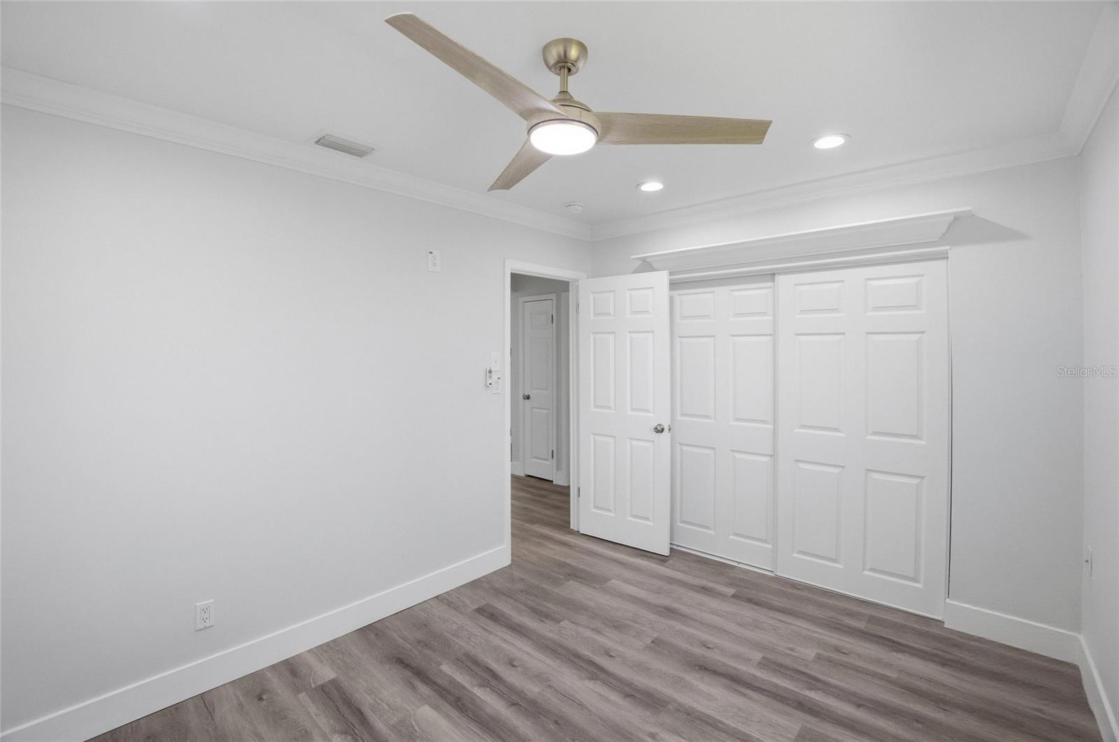 Image 15 of 38 For 1511 4th Street Sw