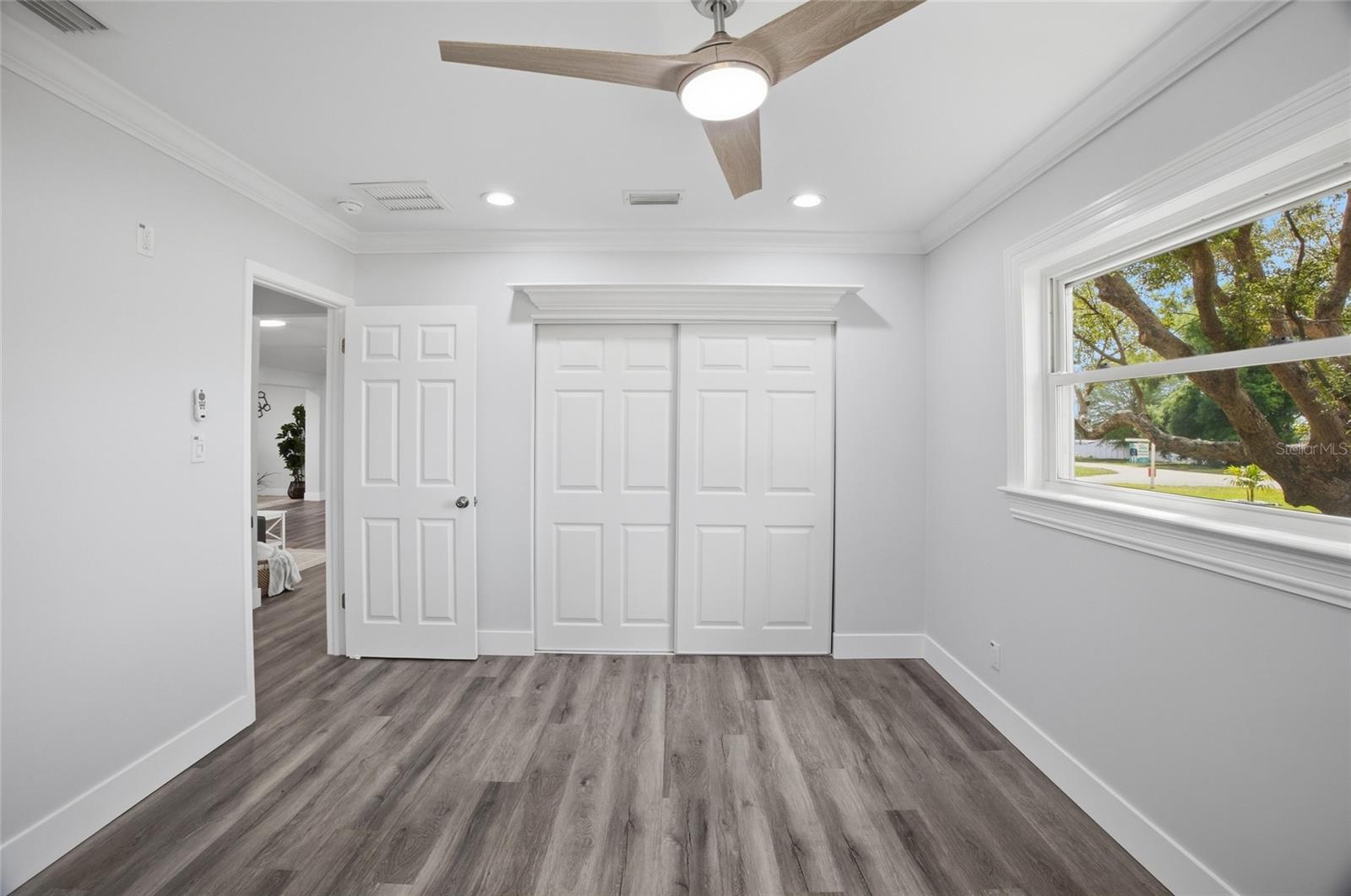 Image 17 of 38 For 1511 4th Street Sw