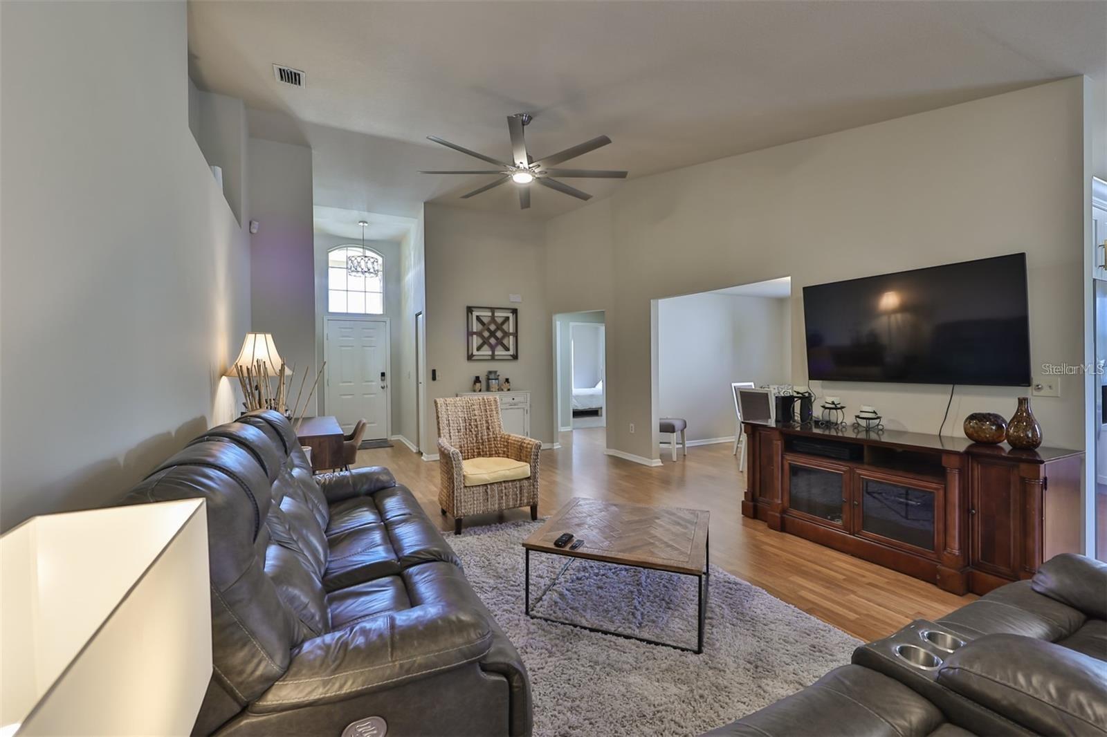 Image 12 of 36 For 128 Lookout Drive