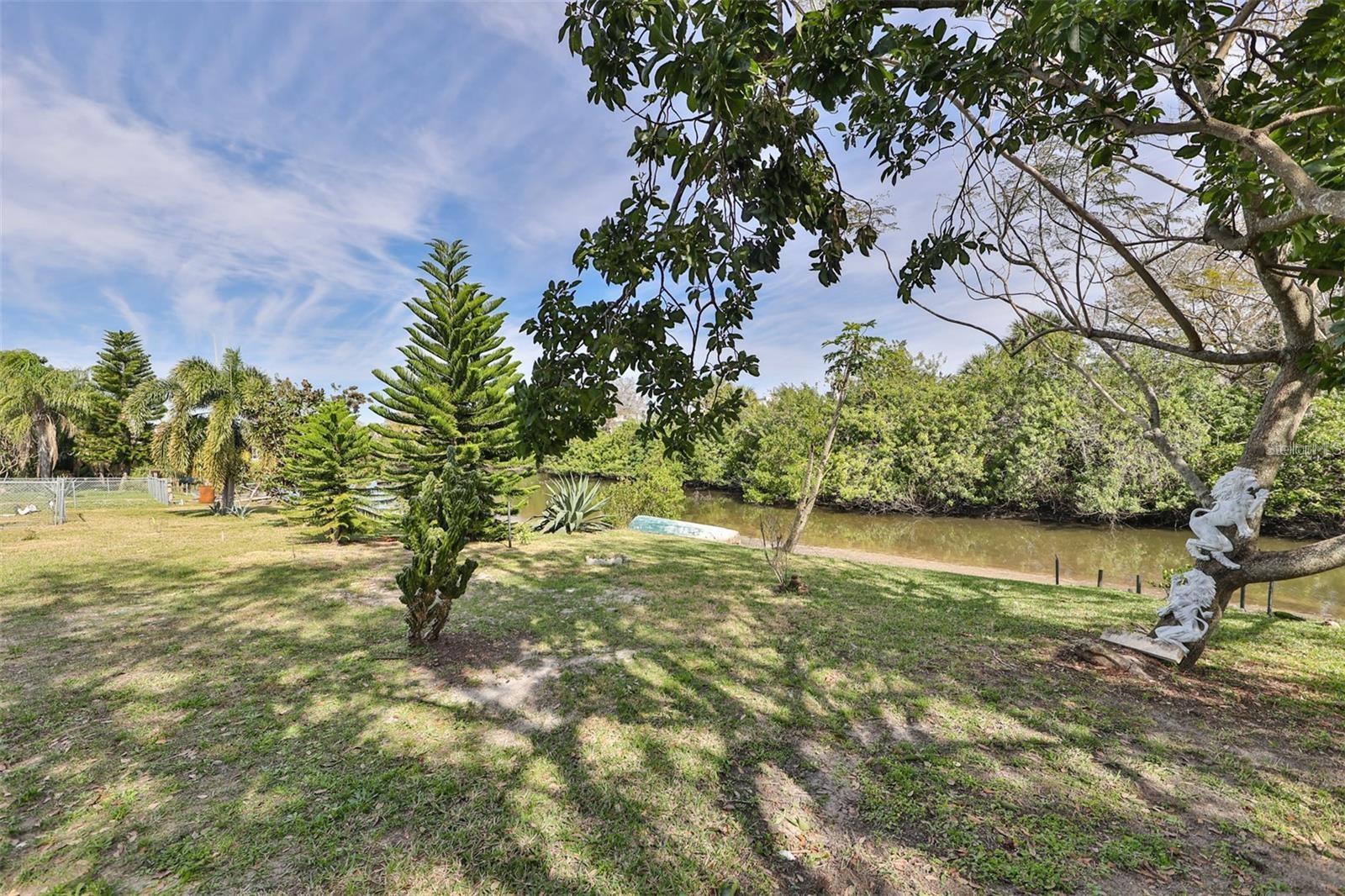 Image 32 of 36 For 128 Lookout Drive