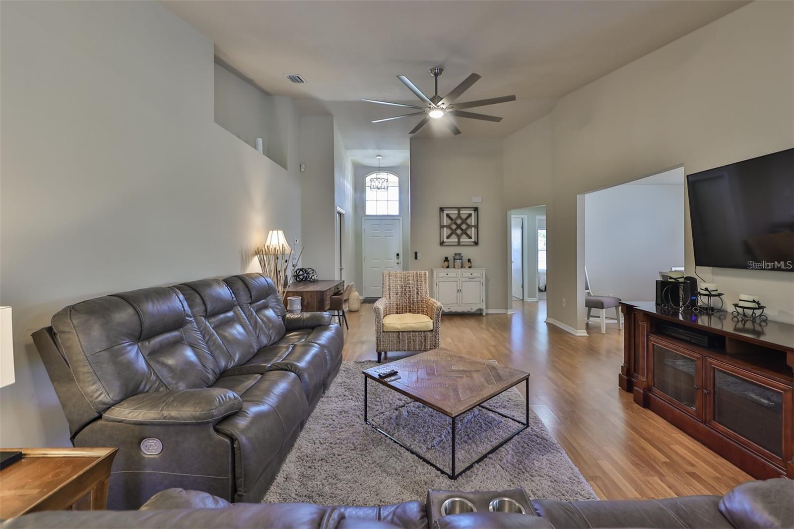 Image 5 of 36 For 128 Lookout Drive