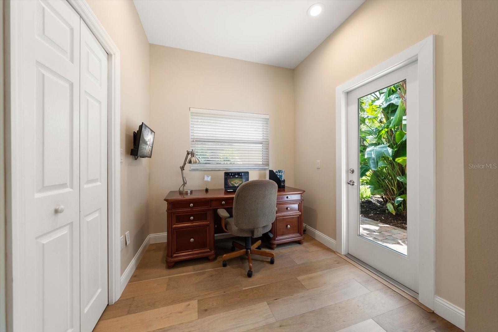 Image 23 of 55 For 1211 Willowick Circle