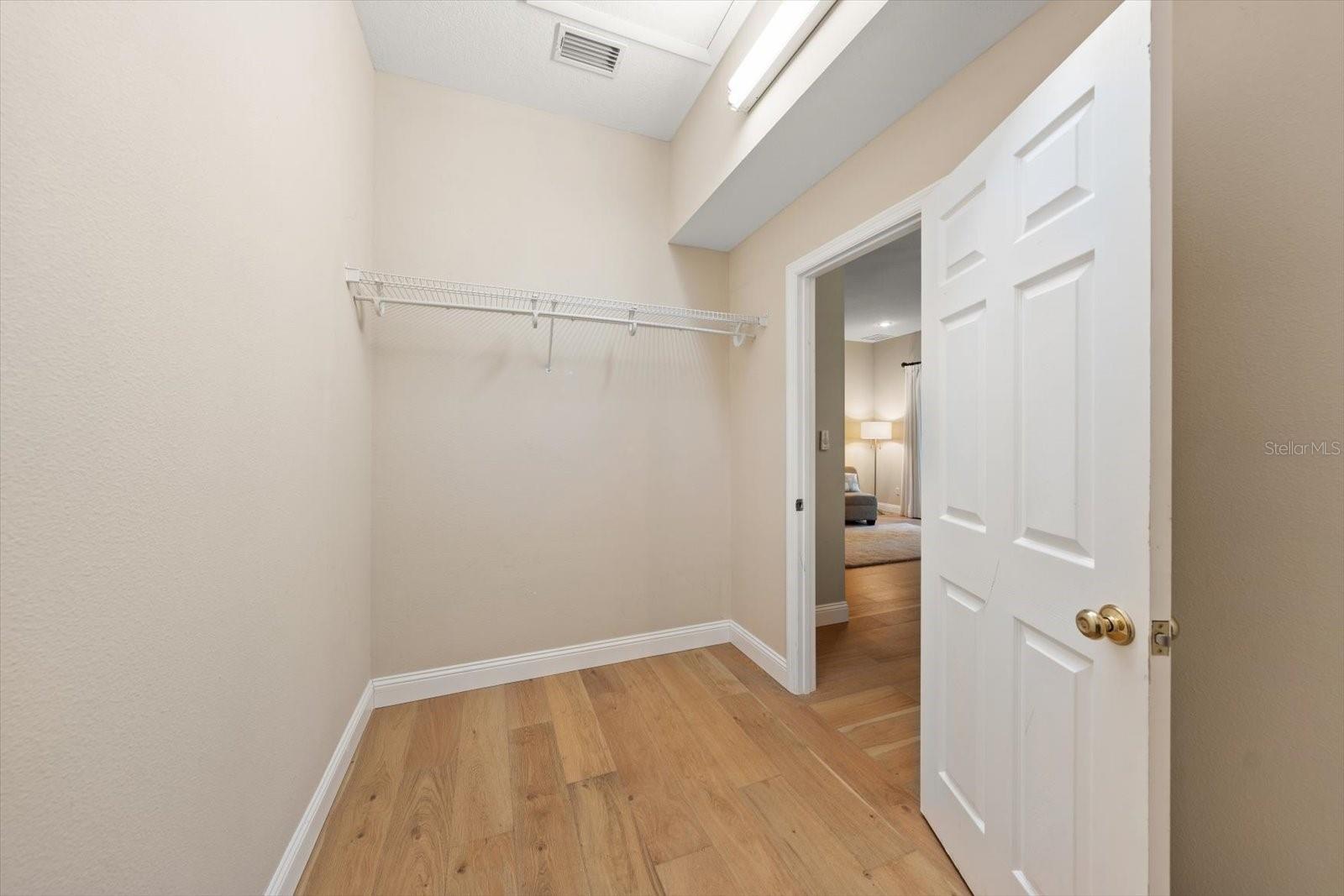 Image 29 of 55 For 1211 Willowick Circle