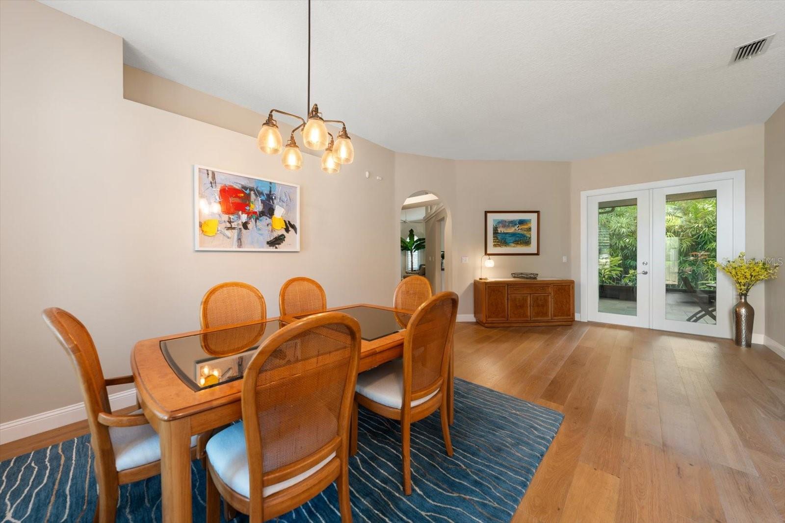 Image 6 of 55 For 1211 Willowick Circle