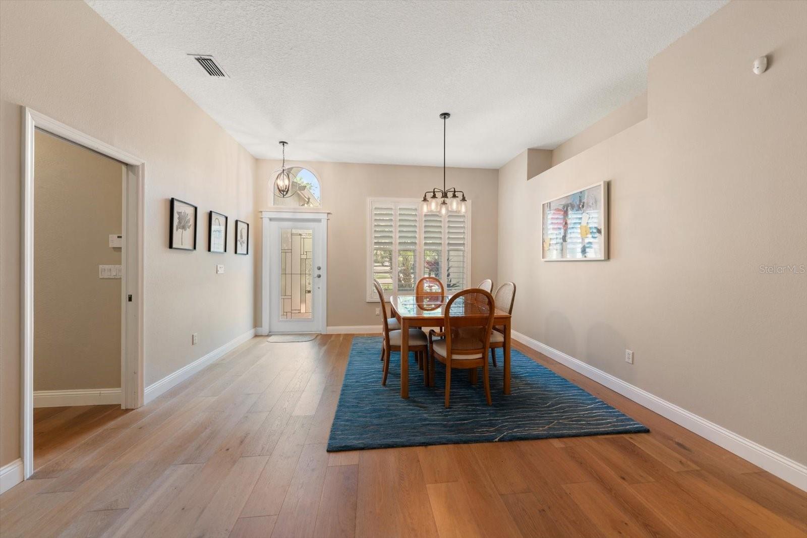 Image 7 of 55 For 1211 Willowick Circle