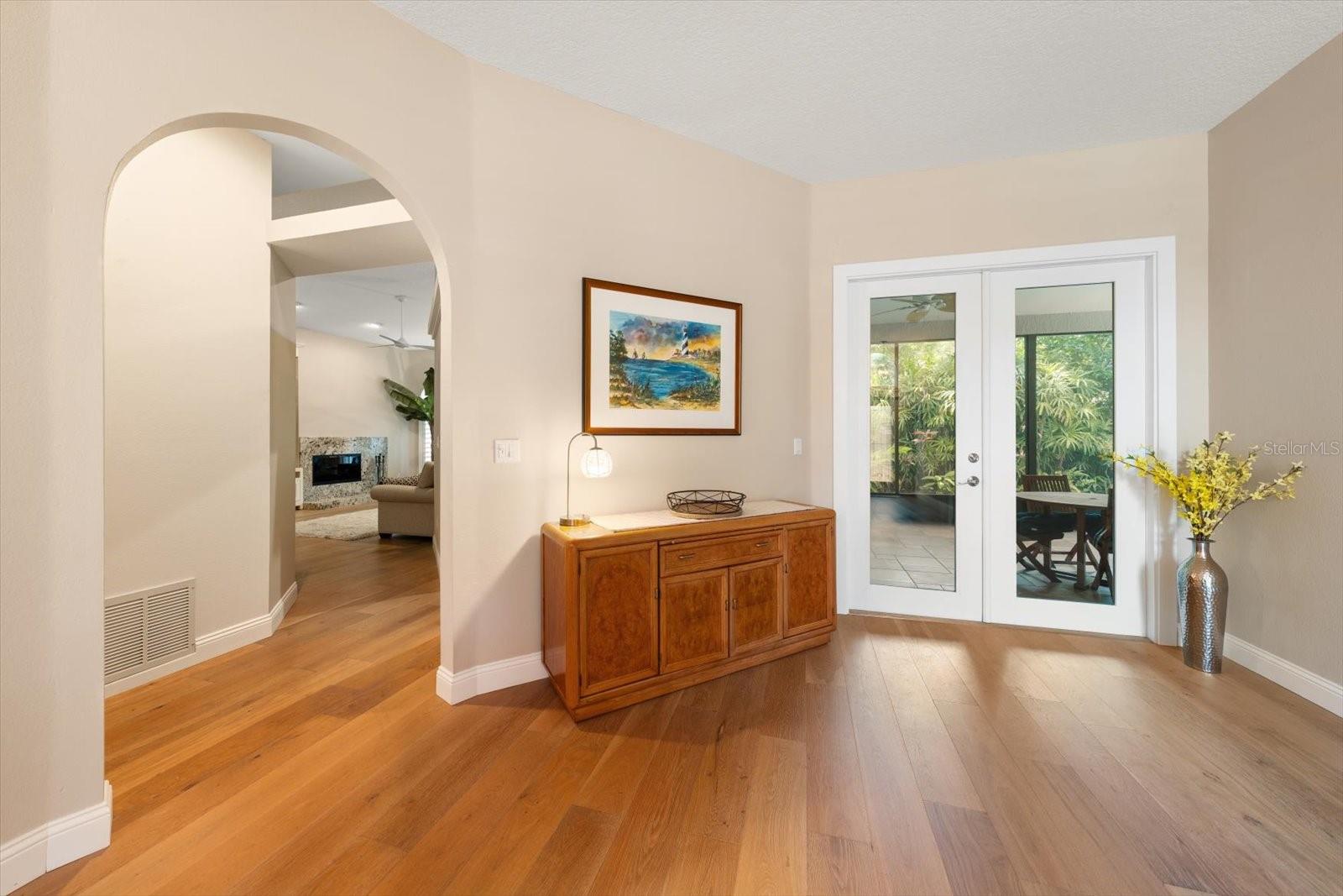 Image 8 of 55 For 1211 Willowick Circle