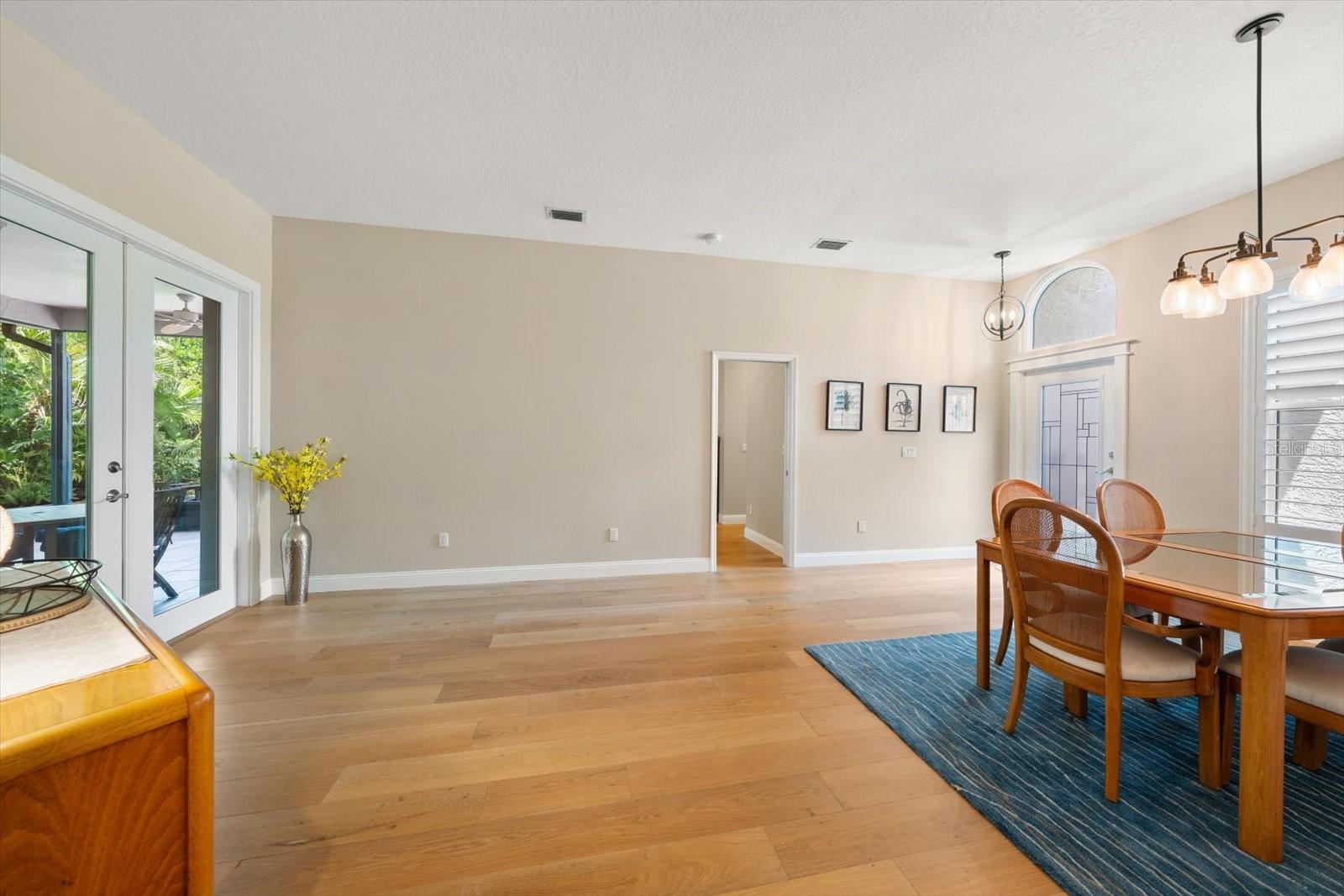 Image 9 of 55 For 1211 Willowick Circle