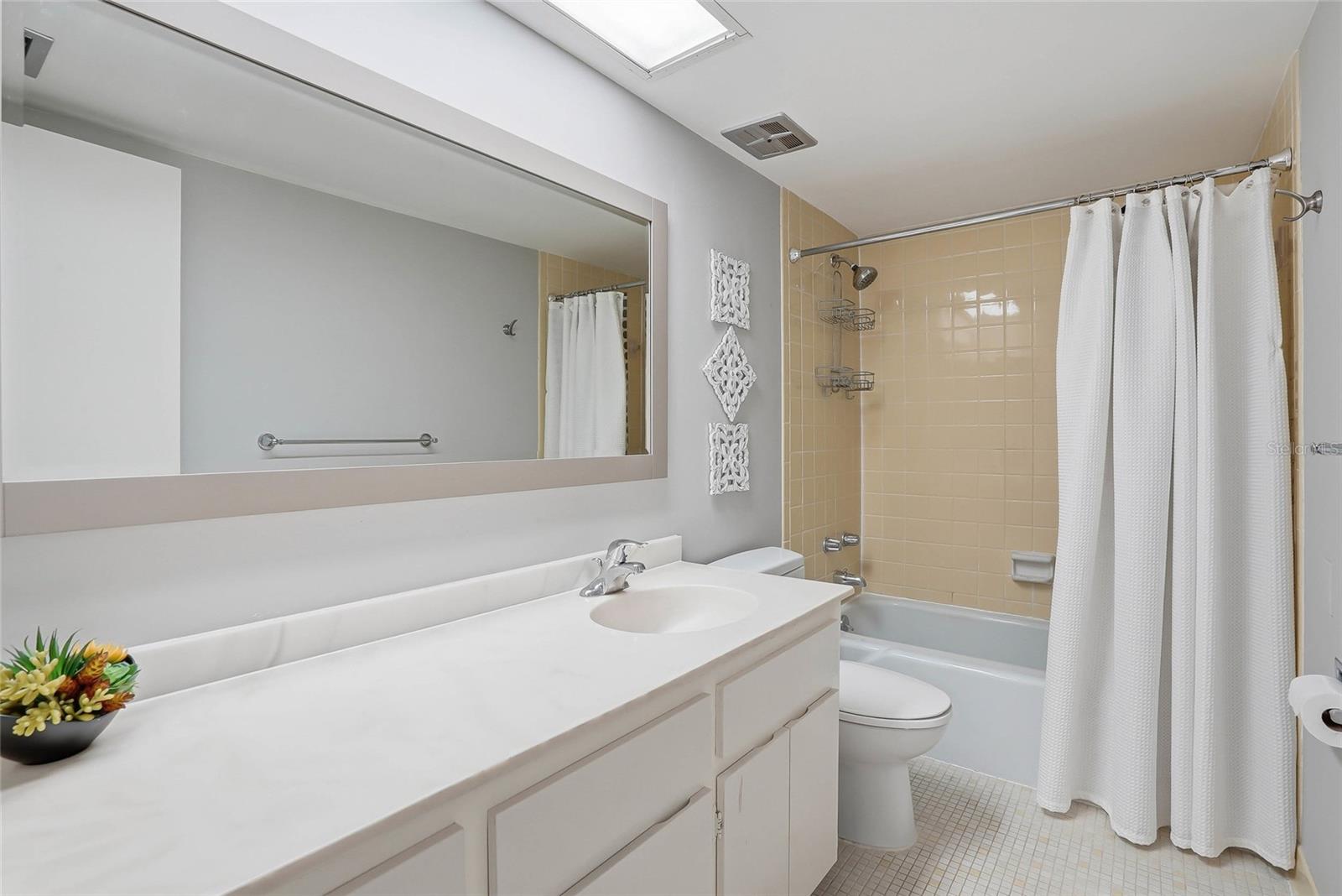 Image 13 of 30 For 420 64th Avenue 602