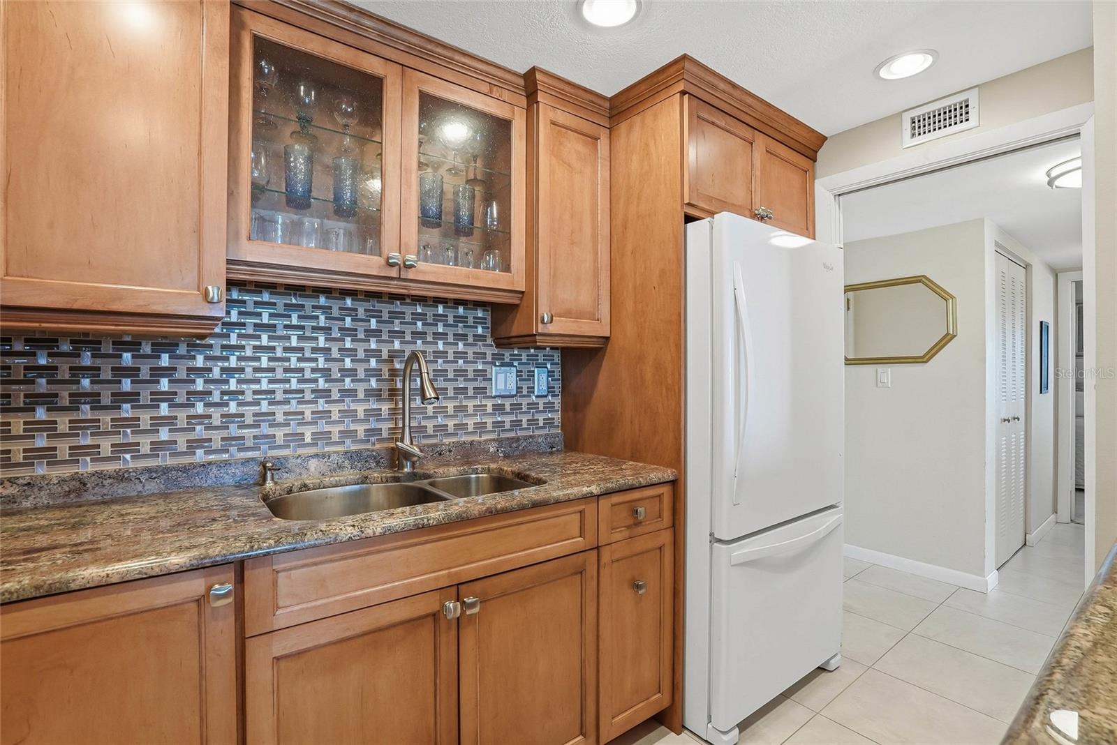 Image 3 of 30 For 420 64th Avenue 602