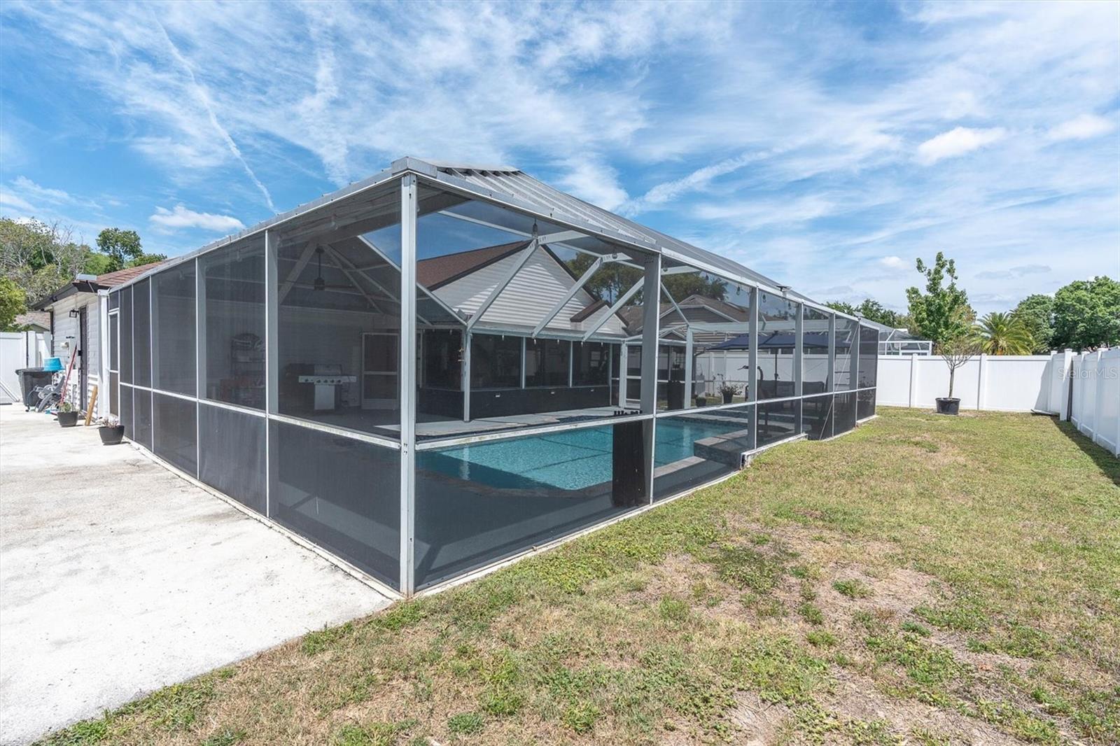 Image 35 of 44 For 7424 Swan Lake Drive