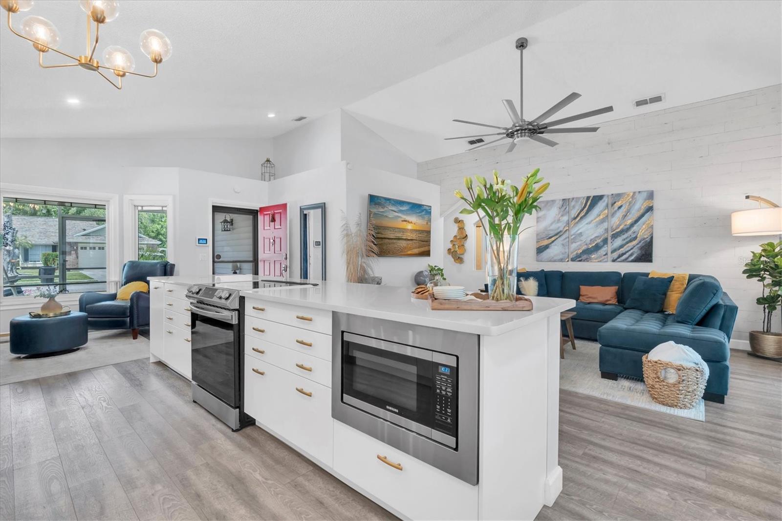 Image 9 of 44 For 7424 Swan Lake Drive