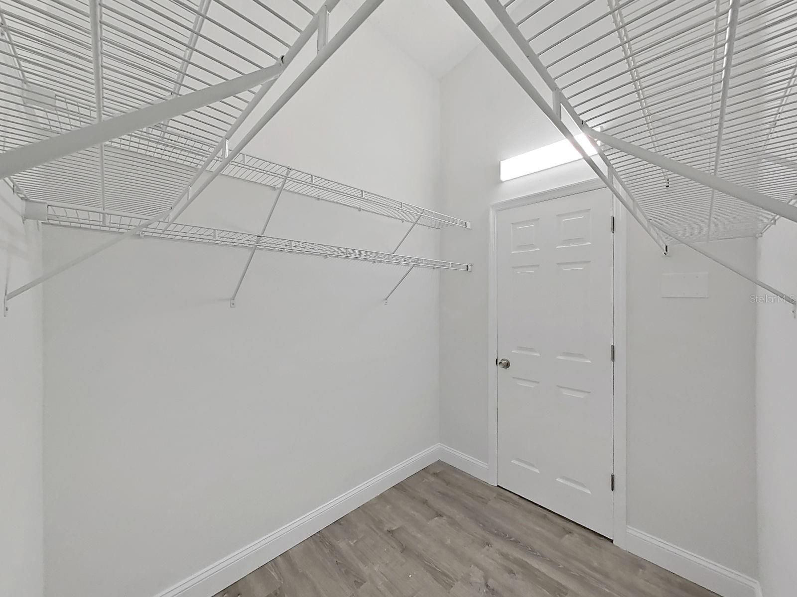 Listing photo id 21 for 10328 Rainbow Oaks Drive