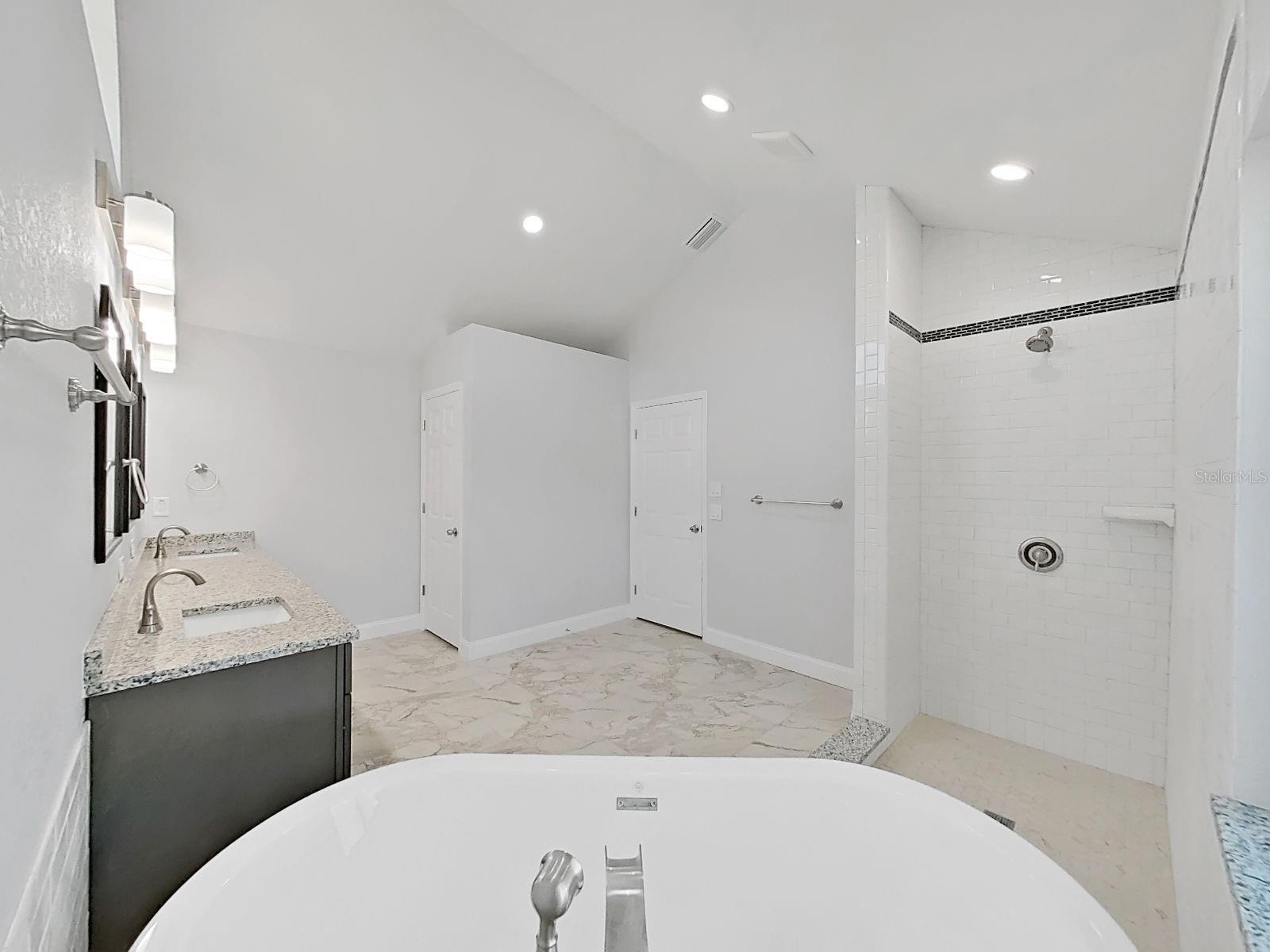 Listing photo id 25 for 10328 Rainbow Oaks Drive