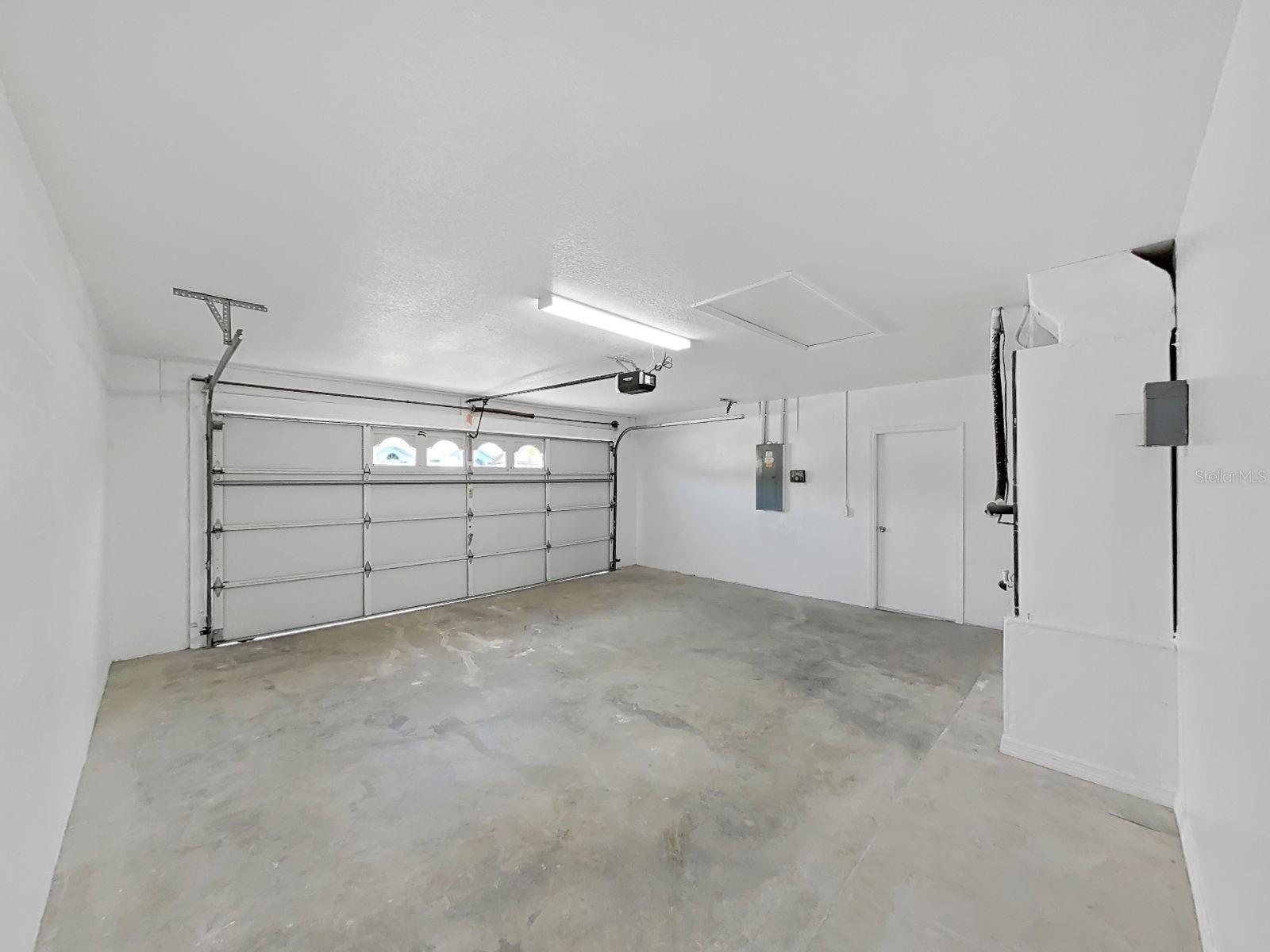 Listing photo id 33 for 10328 Rainbow Oaks Drive