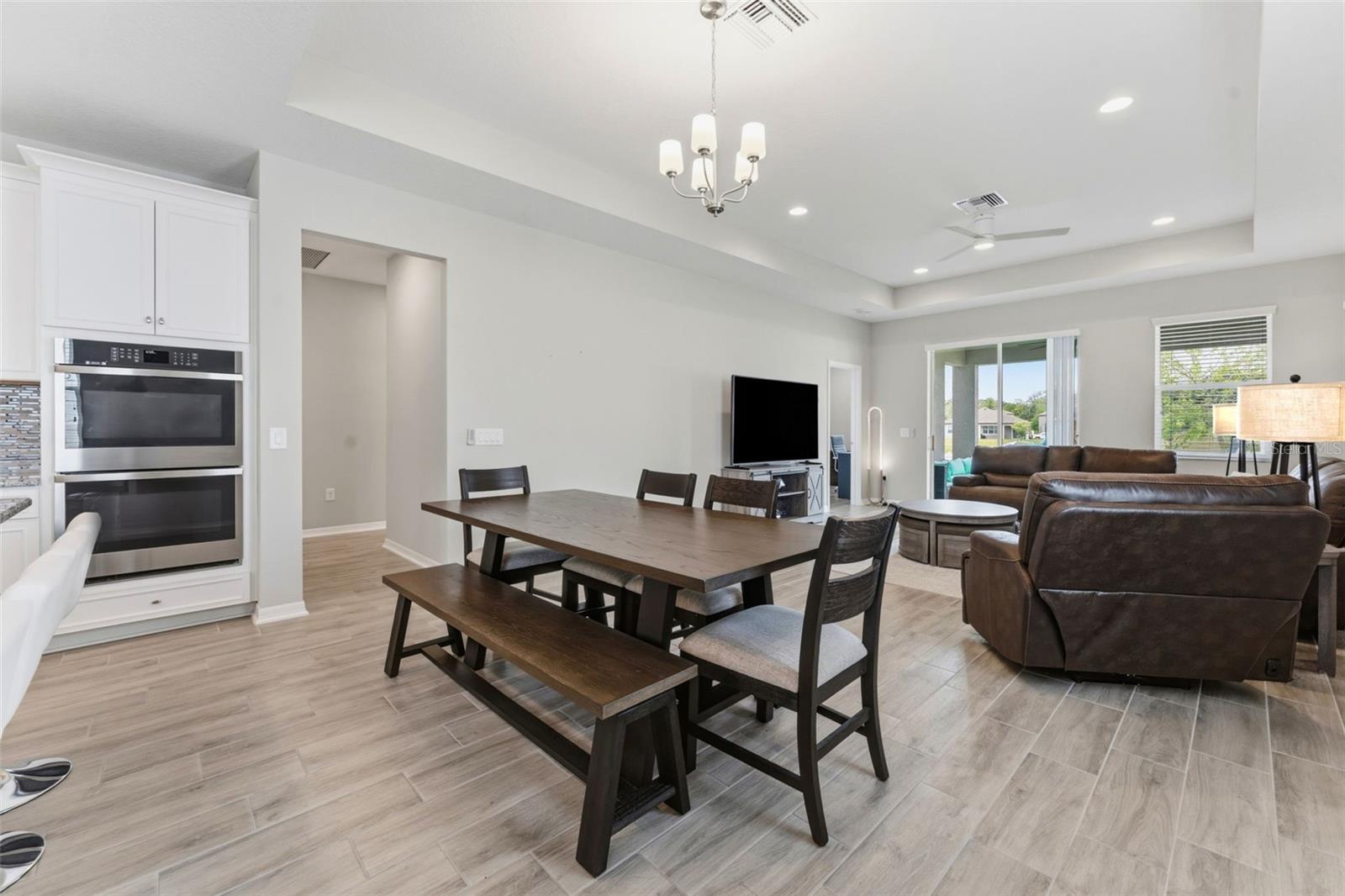 Image 15 of 50 For 12451 Nouveau Avenue