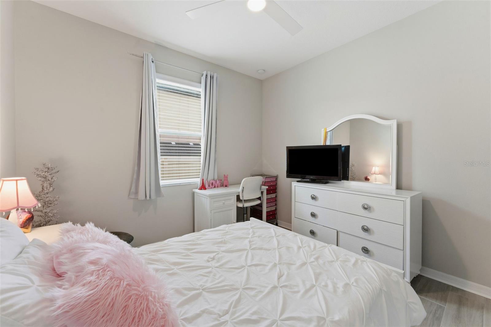 Image 26 of 50 For 12451 Nouveau Avenue